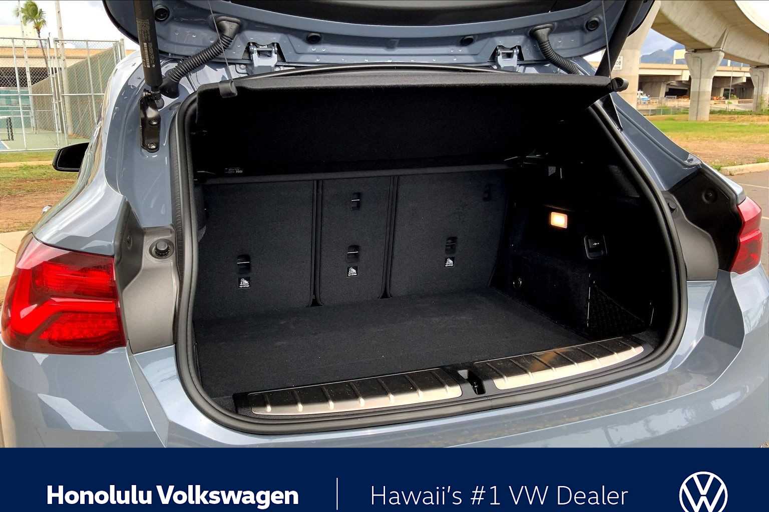 Thumbnail: 2023 BMW X2 - 17