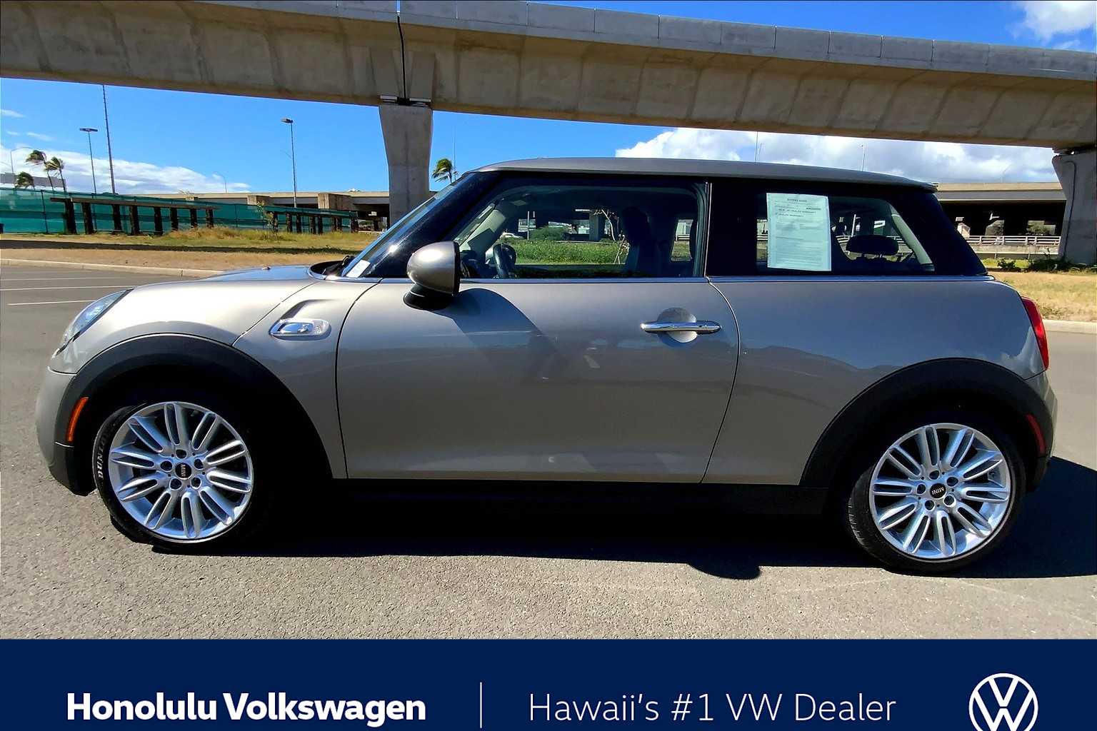 Thumbnail: 2019 MINI Cooper Hardtop - 3