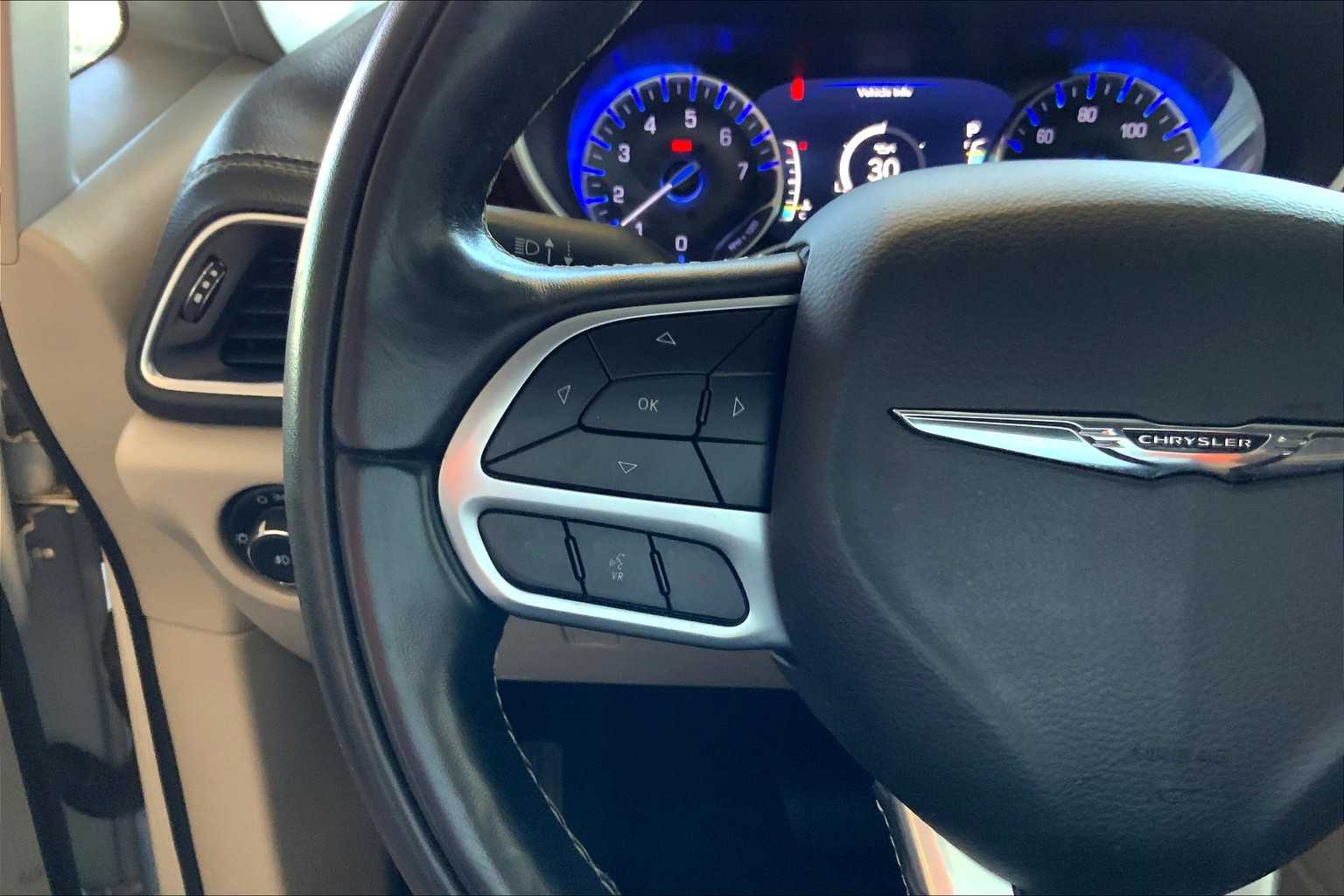 2022 Chrysler Pacifica Limited 23