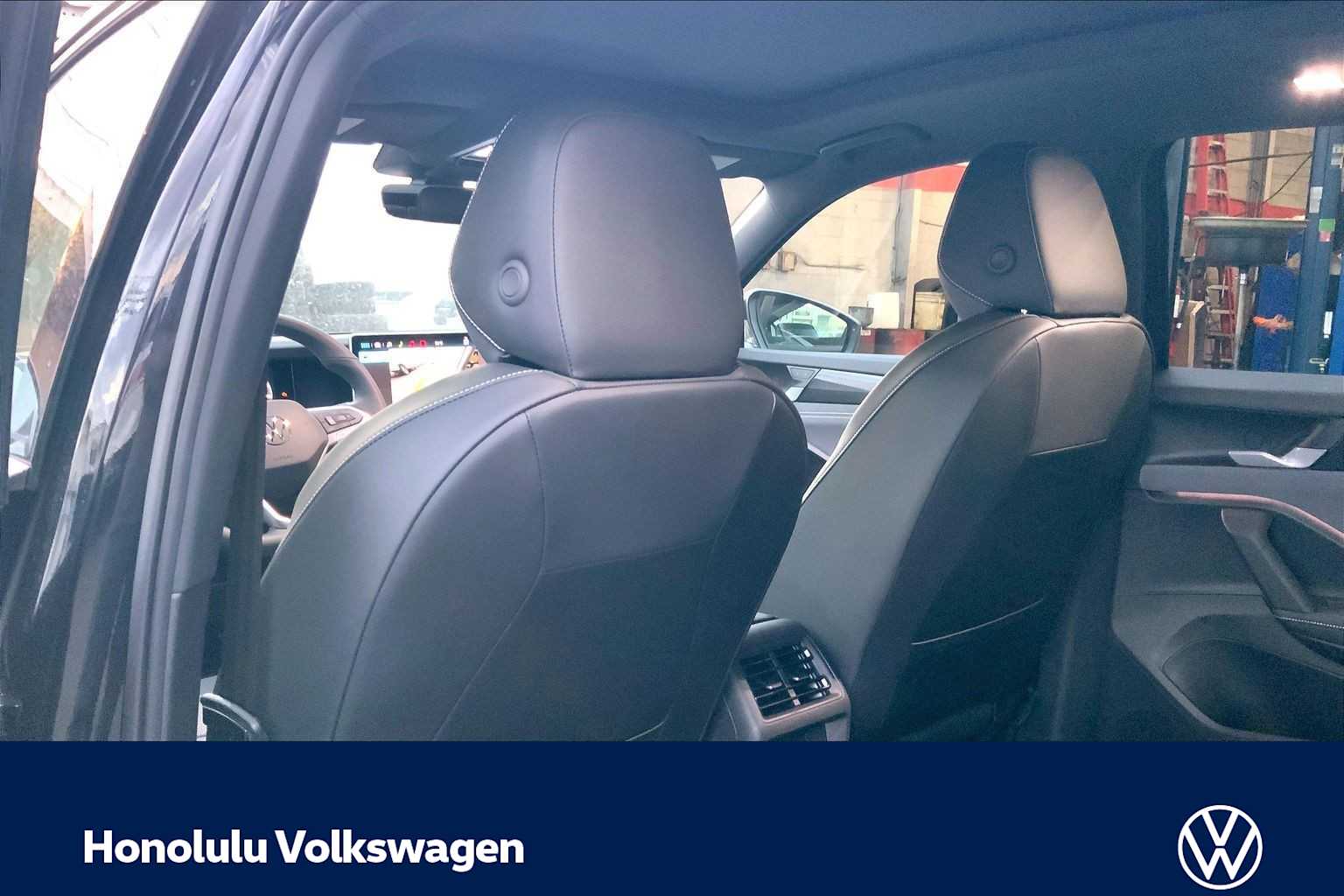 Thumbnail: 2026 Volkswagen Tiguan - 12