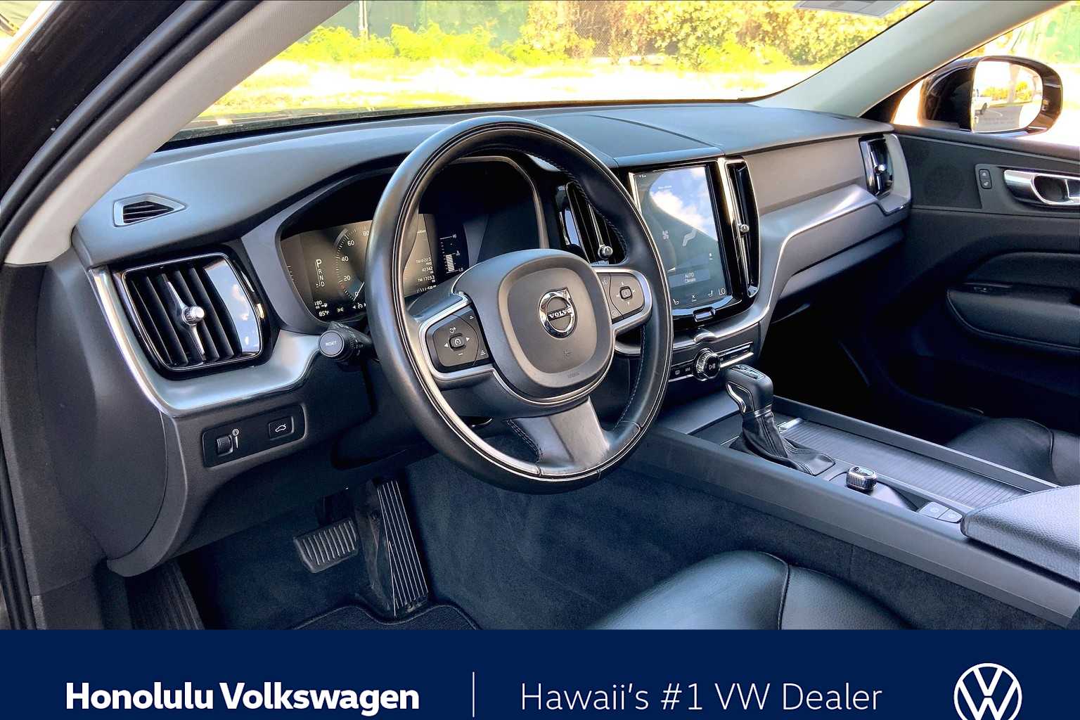 Thumbnail: 2018 Volvo XC60 - 2