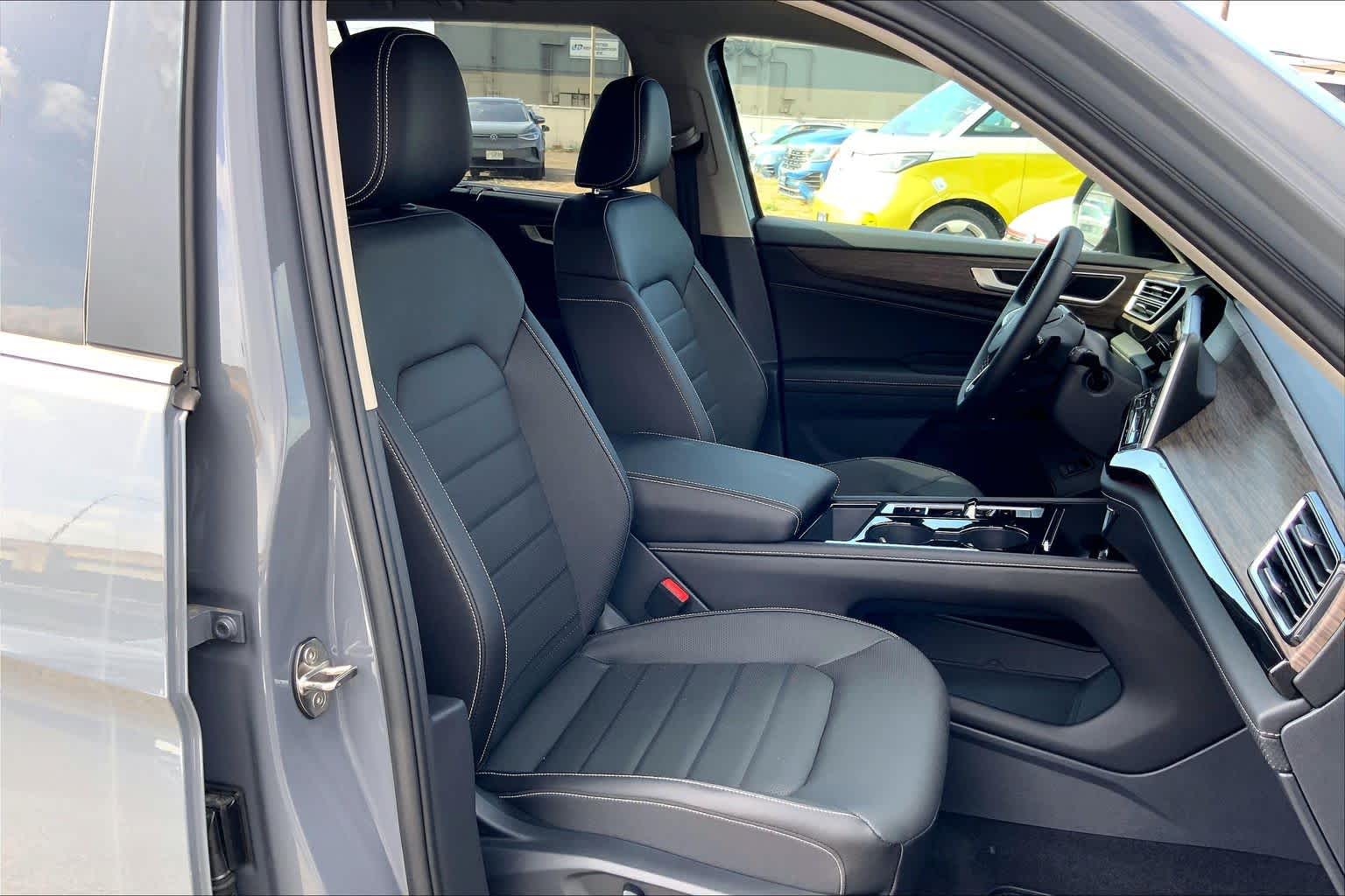 2026 Volkswagen Atlas SEL - Photo 14