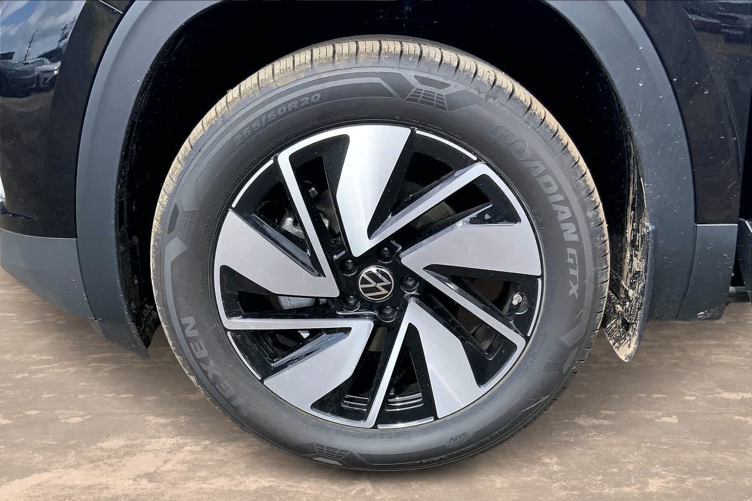 2026 Volkswagen Atlas SE w/Tech - Photo 8