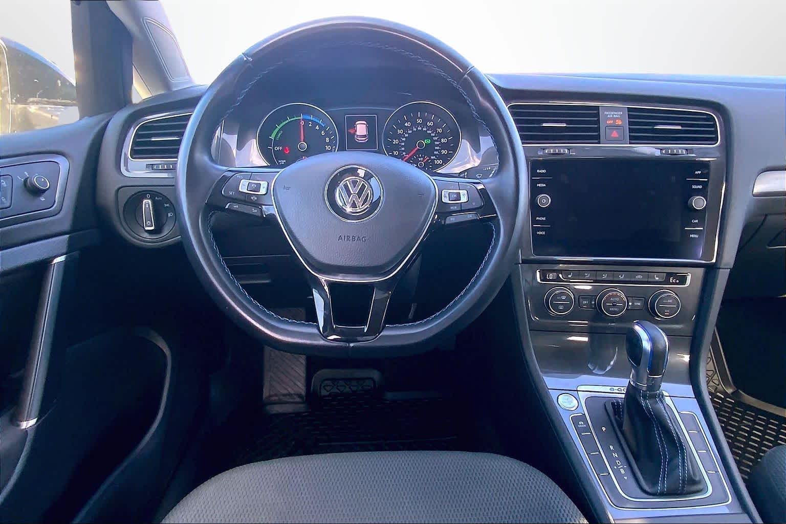 2019 Volkswagen e-Golf e-Golf SE - Photo 13