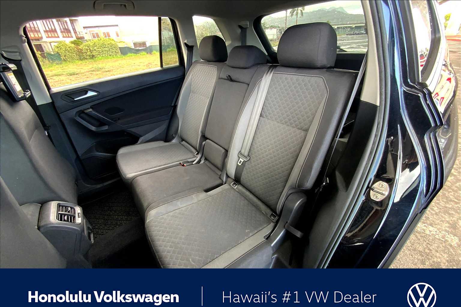 Thumbnail: 2021 Volkswagen Tiguan - 28