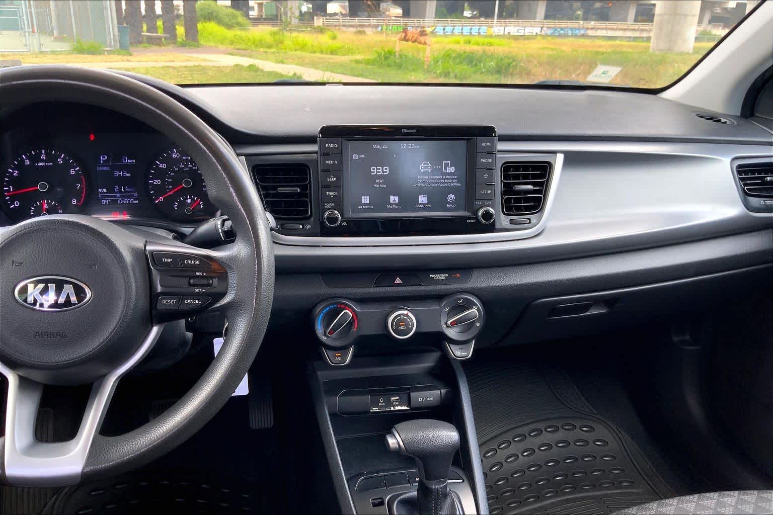 Thumbnail: 2020 Kia Rio - 15