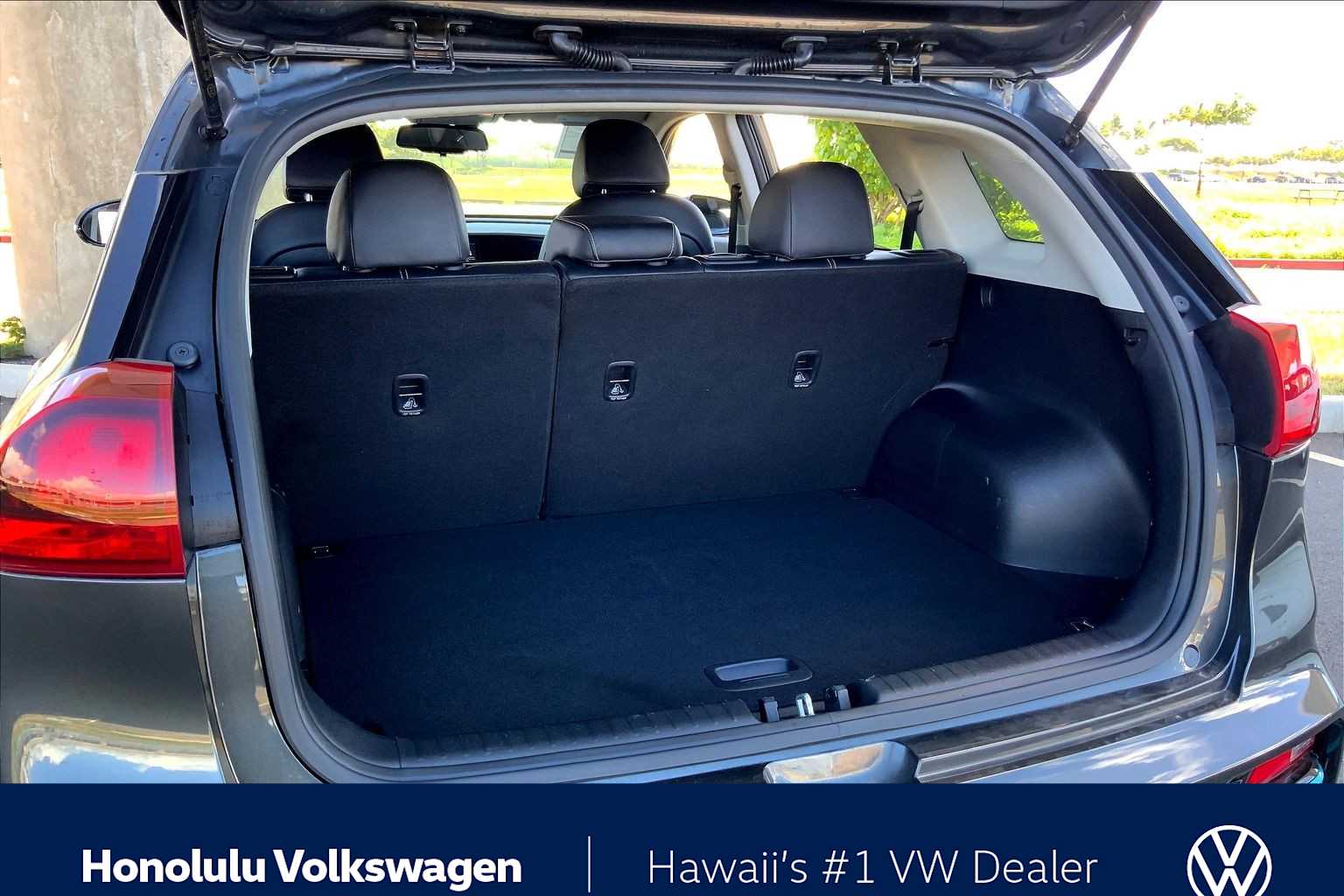 Thumbnail: 2022 Kia Niro - 17