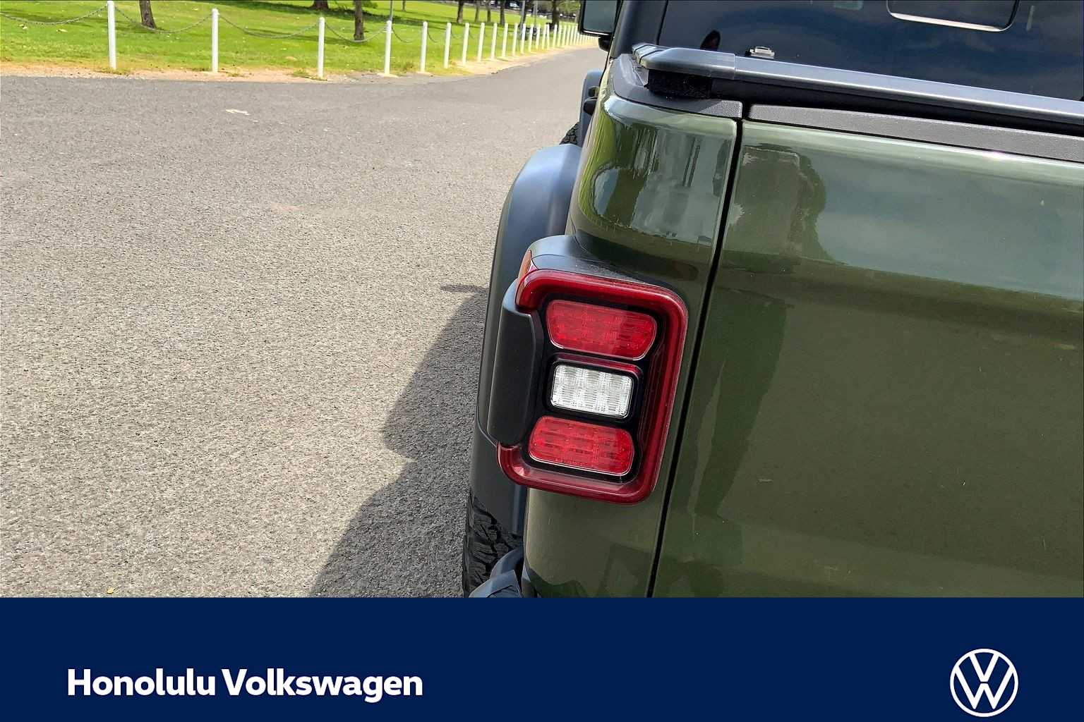 Thumbnail: 2021 Jeep Gladiator - 32