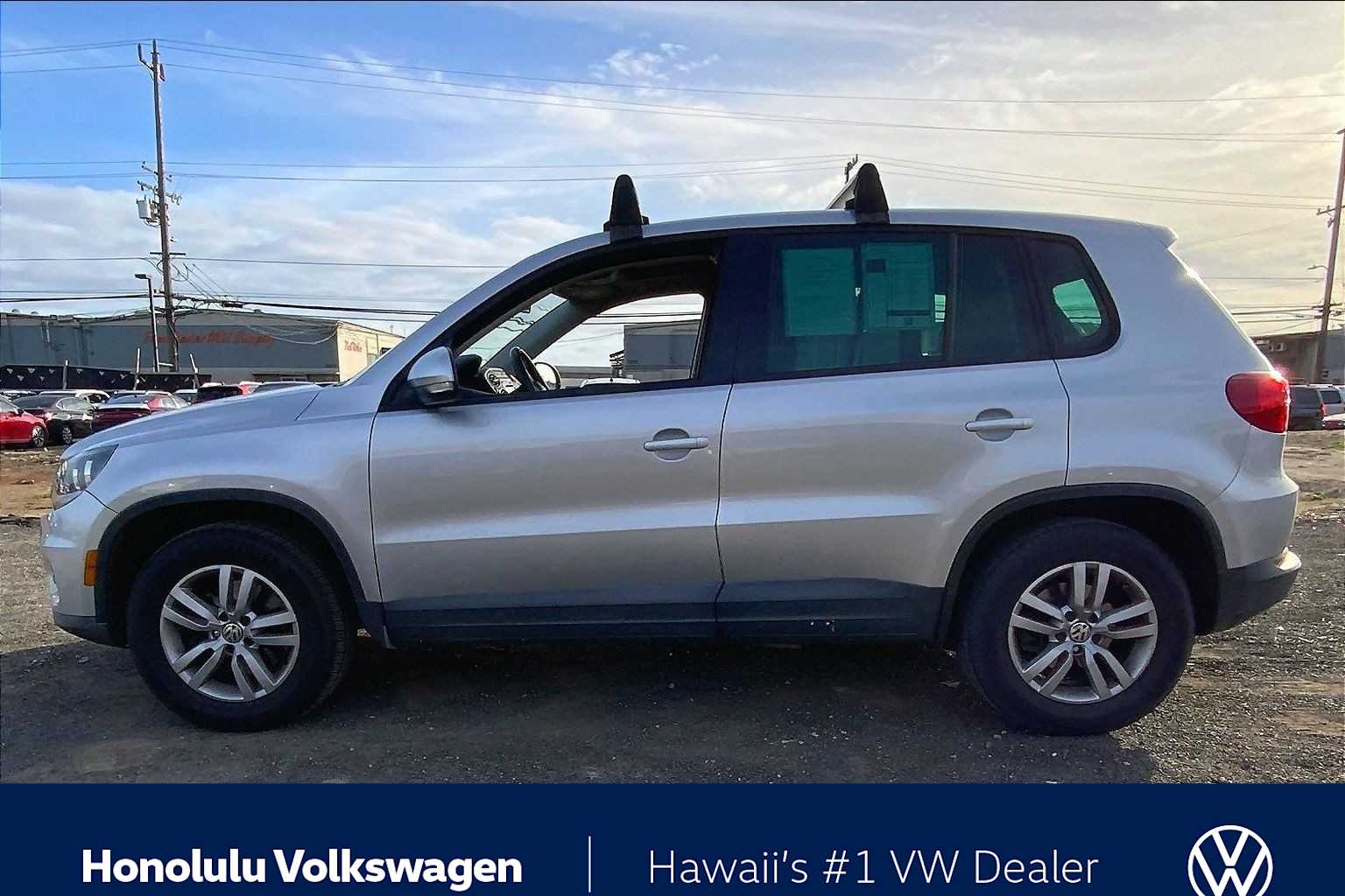 Thumbnail: 2013 Volkswagen Tiguan - 3