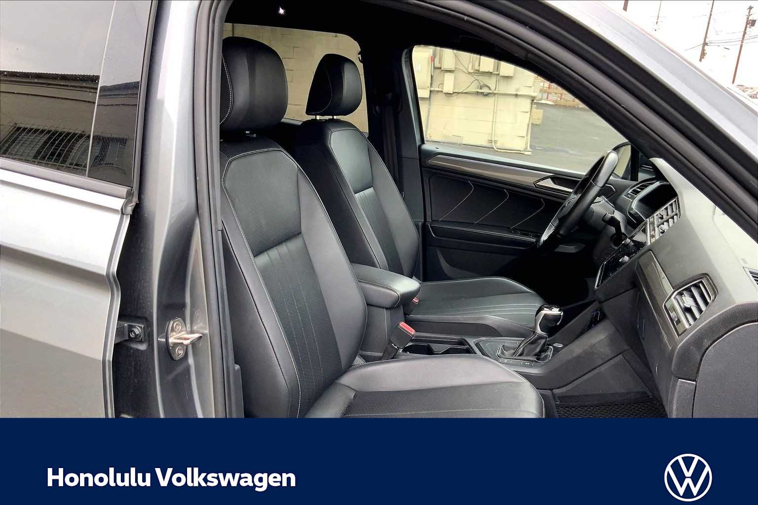 Thumbnail: 2023 Volkswagen Tiguan - 12