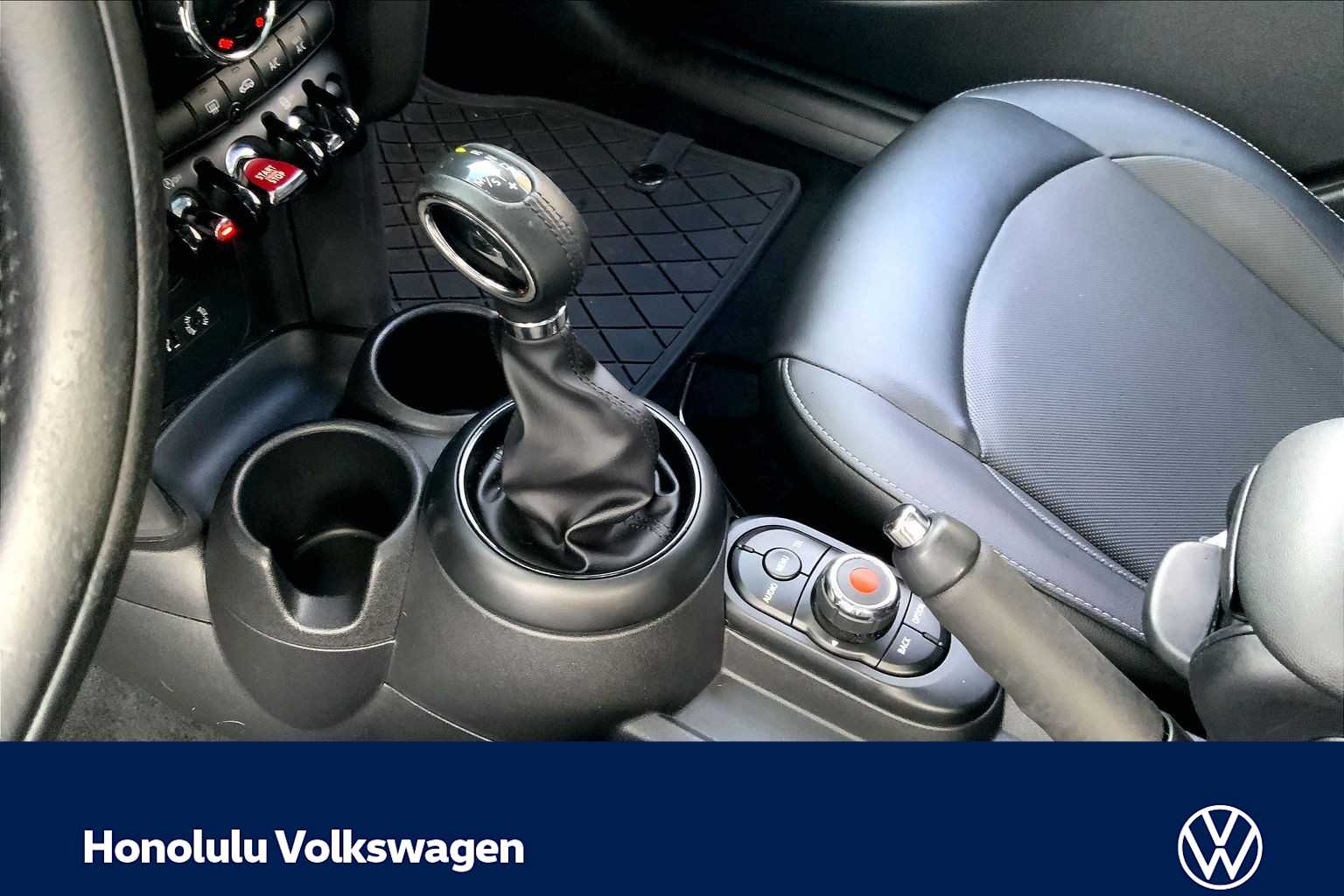 Thumbnail: 2017 MINI Cooper Hardtop - 15