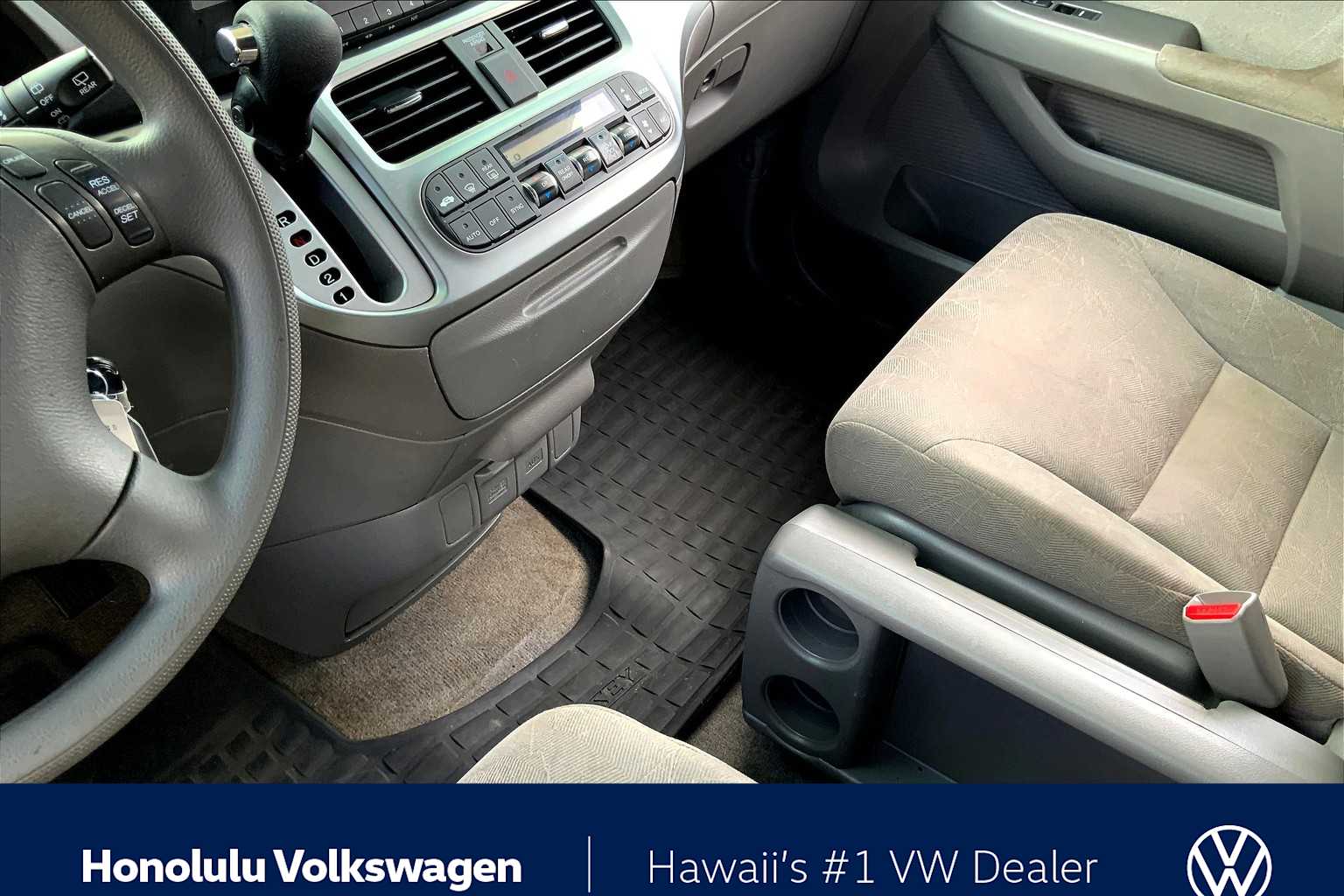 Thumbnail: 2010 Honda Odyssey - 15