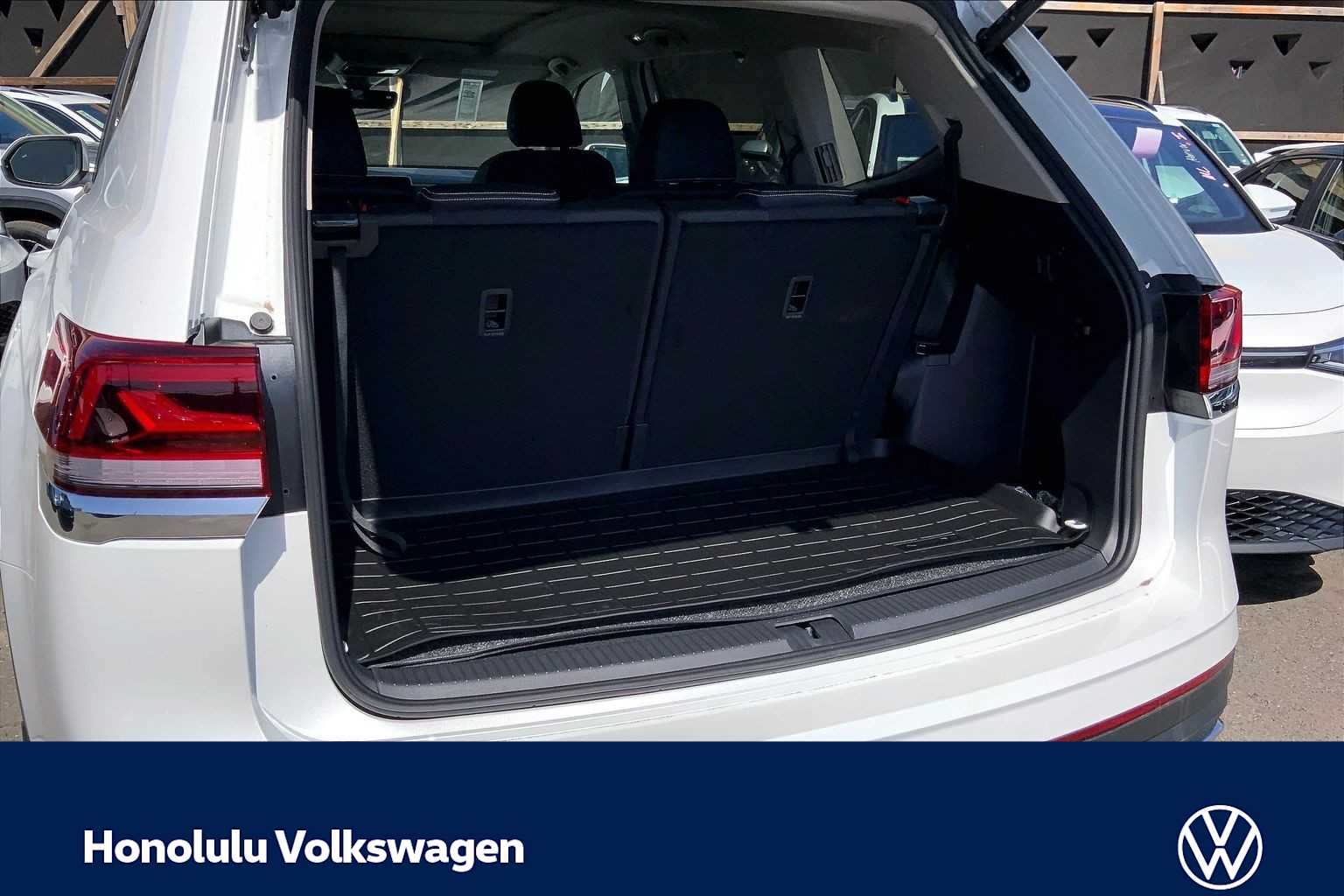 Thumbnail: 2026 Volkswagen Atlas - 18