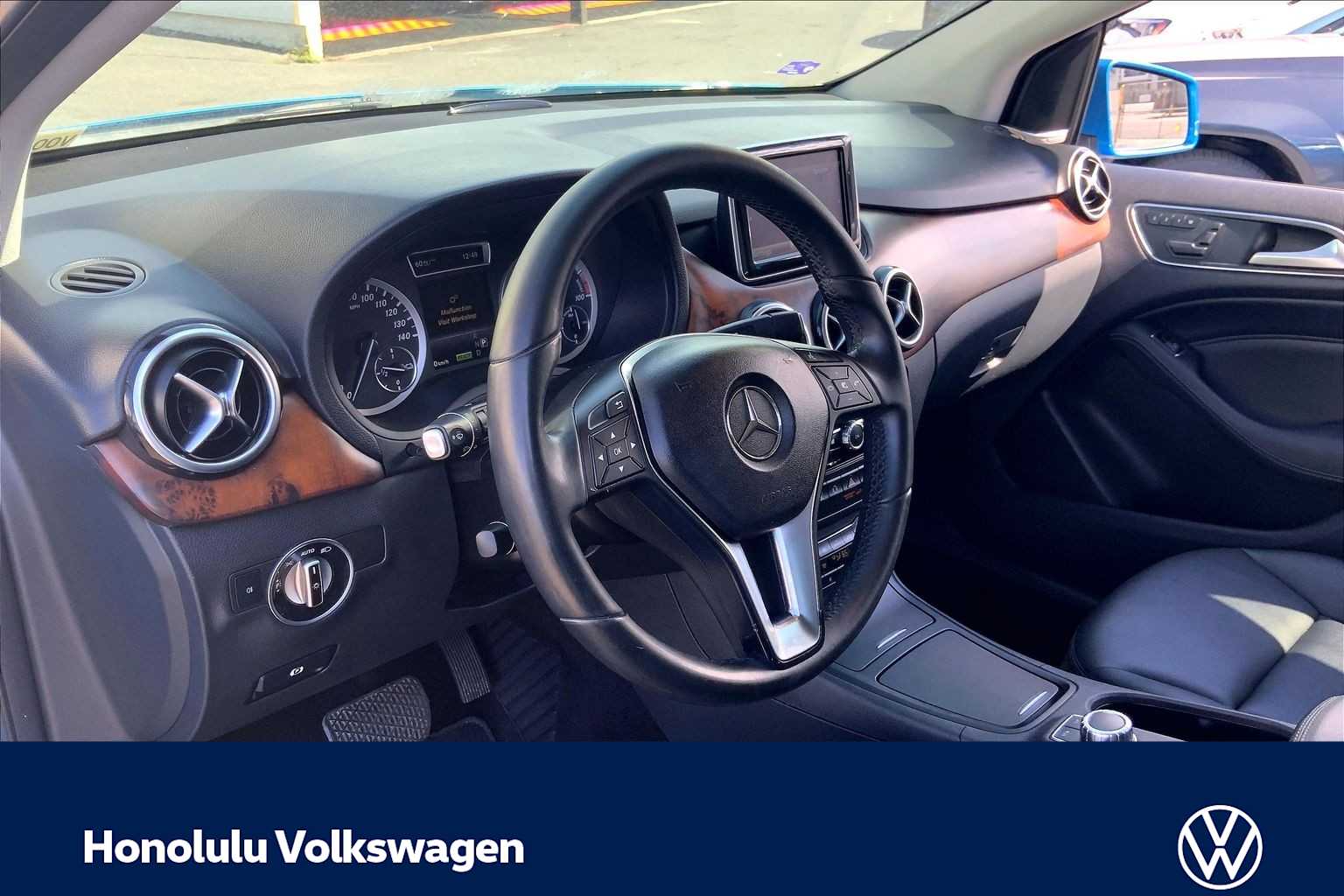 Used 2014 Mercedes-Benz B-Class Base with VIN WDDVP9AB7EJ004060 for sale in Honolulu, HI