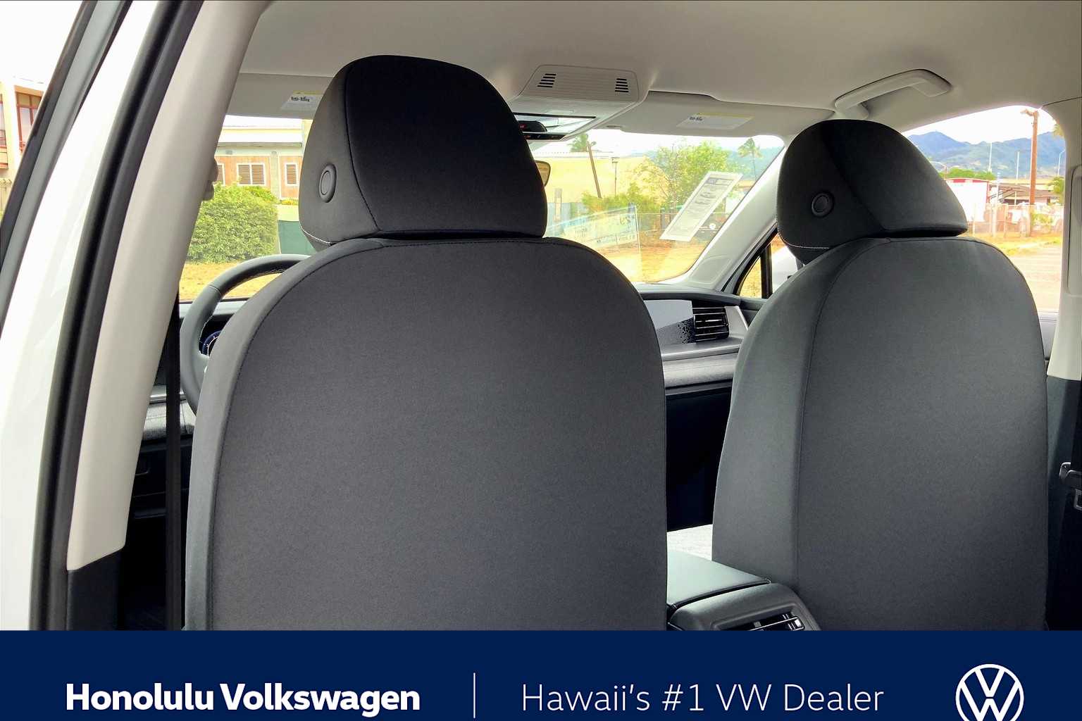 Thumbnail: 2025 Volkswagen Tiguan - 12