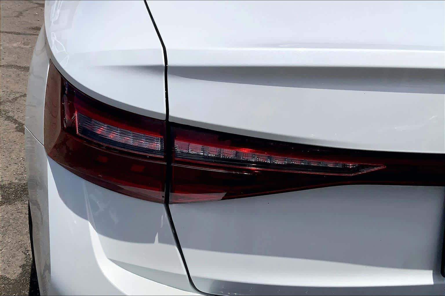 Thumbnail: 2017 Volkswagen Jetta - 32
