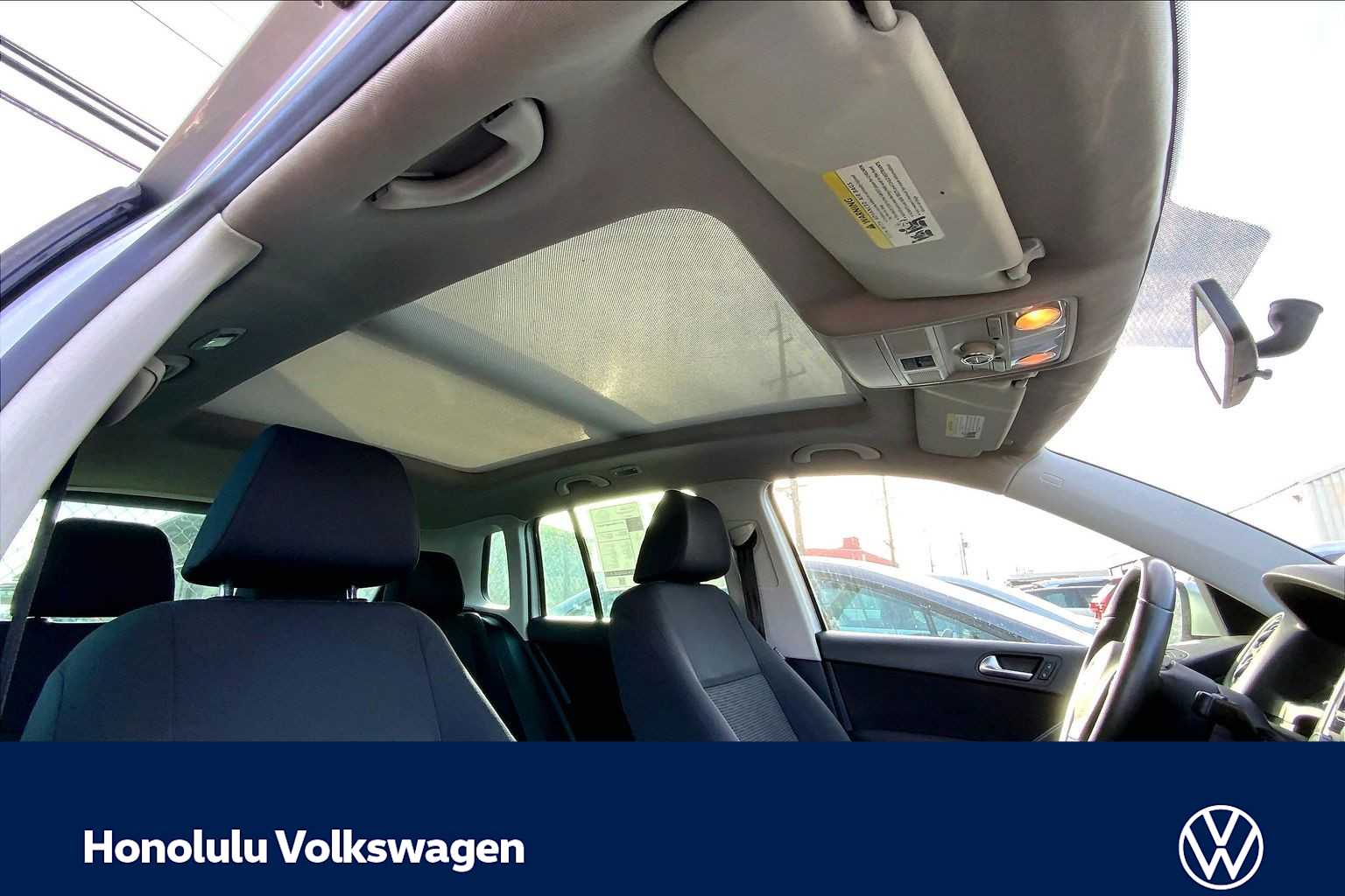 Thumbnail: 2013 Volkswagen Tiguan - 28