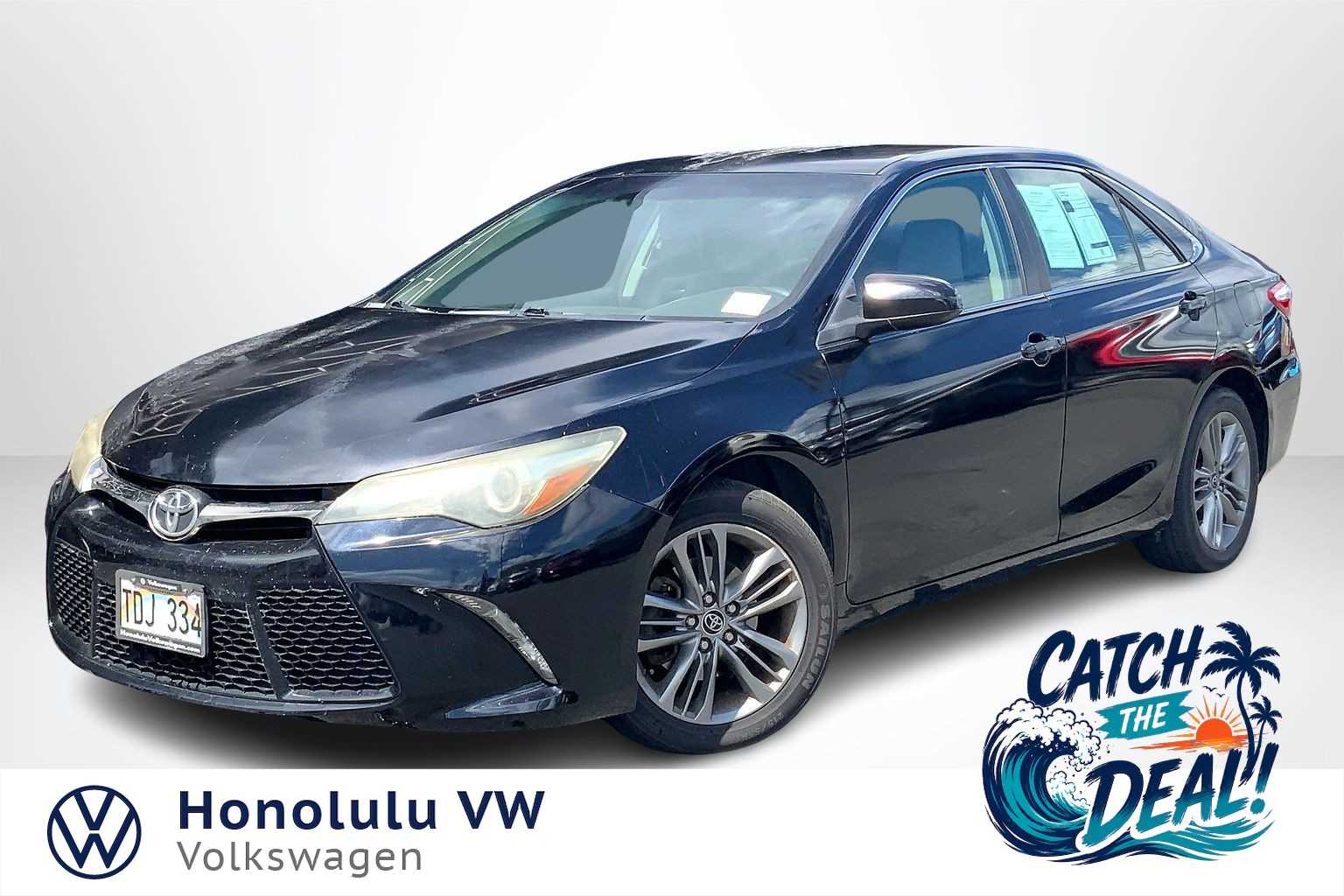 2015 Toyota Camry at Honolulu Volkswagen, photo 1