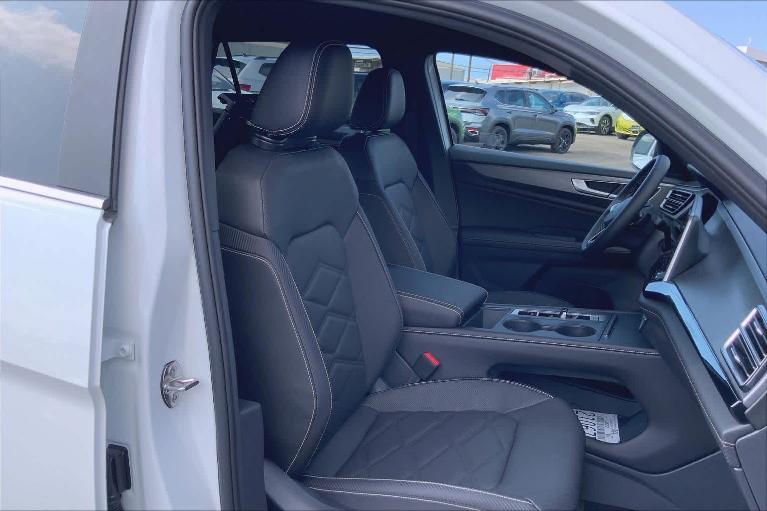 Thumbnail: 2026 Volkswagen Atlas - 14