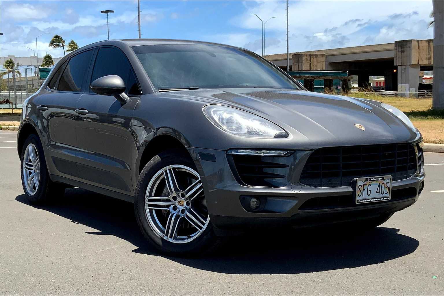 Thumbnail: 2015 Porsche Macan - 20