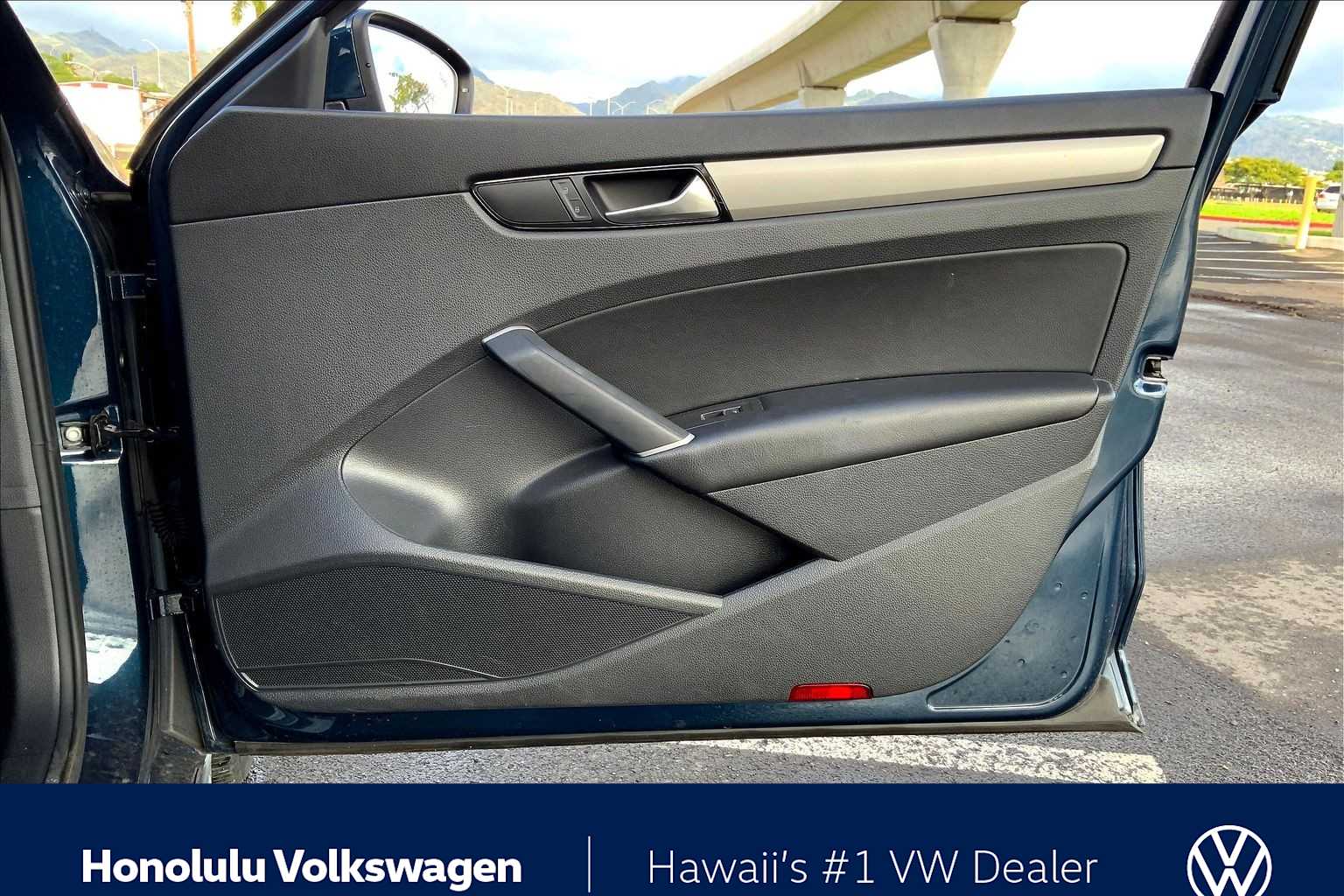 Thumbnail: 2022 Volkswagen Passat - 27