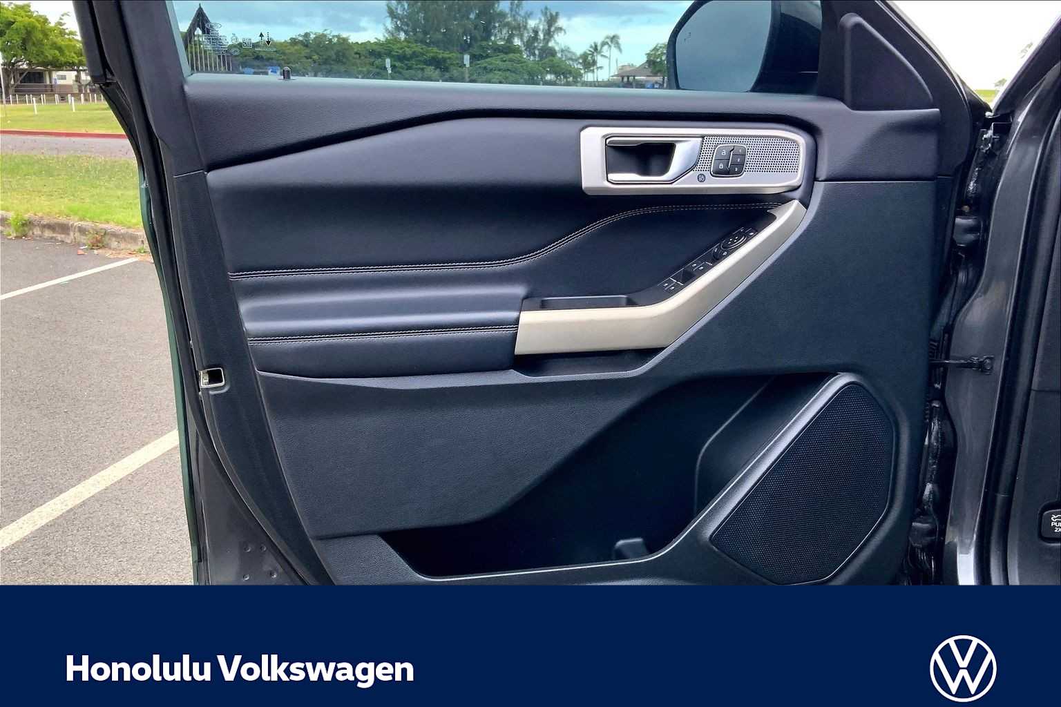 Thumbnail: 2020 Ford Explorer - 25