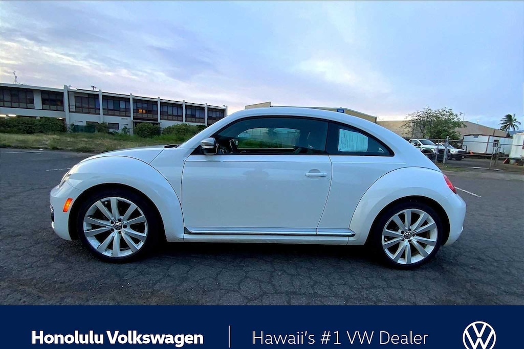 Used 2014 Volkswagen Beetle 1.8T w/Premium/PZEV Hatchback
