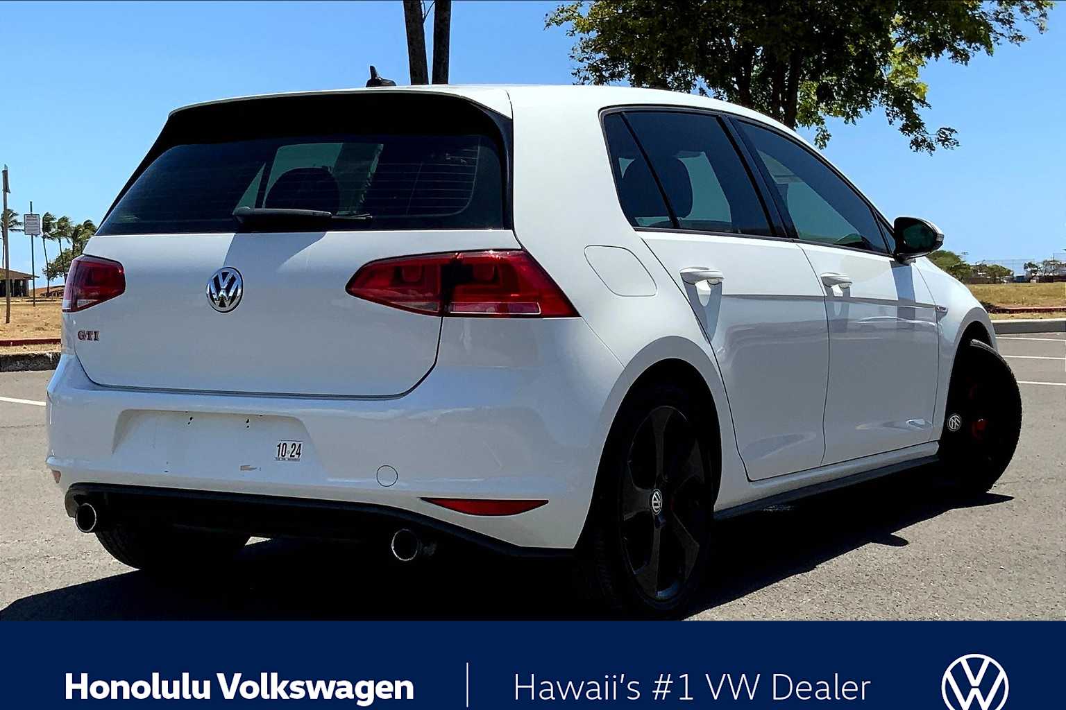 Thumbnail: 2017 Volkswagen Golf - 21