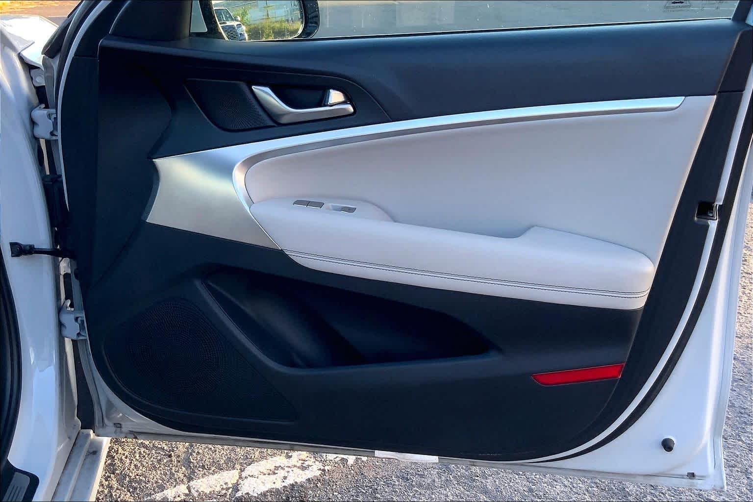 Thumbnail: 2019 Genesis G70 - 28
