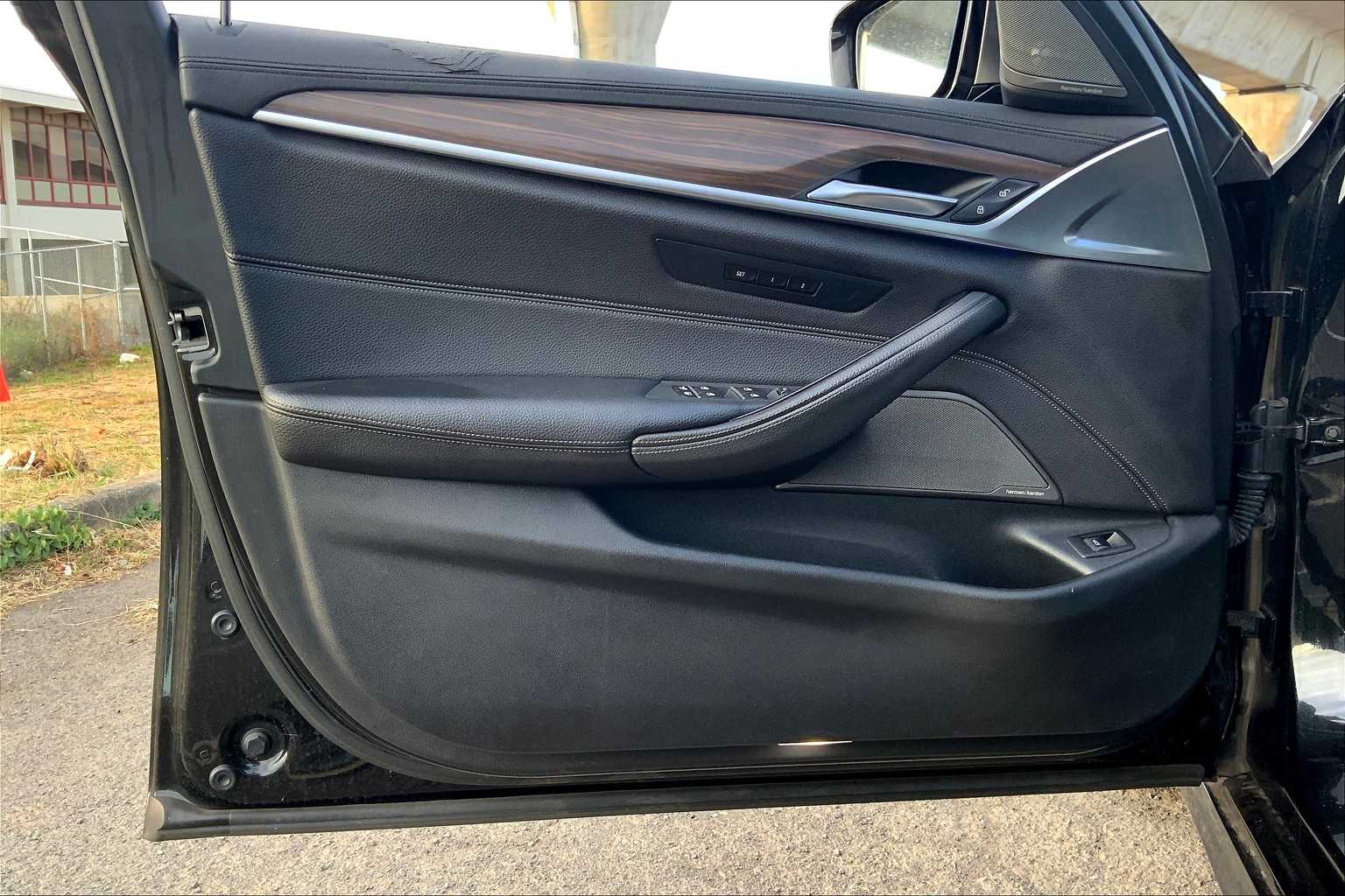 Thumbnail: 2018 BMW 5 Series - 26