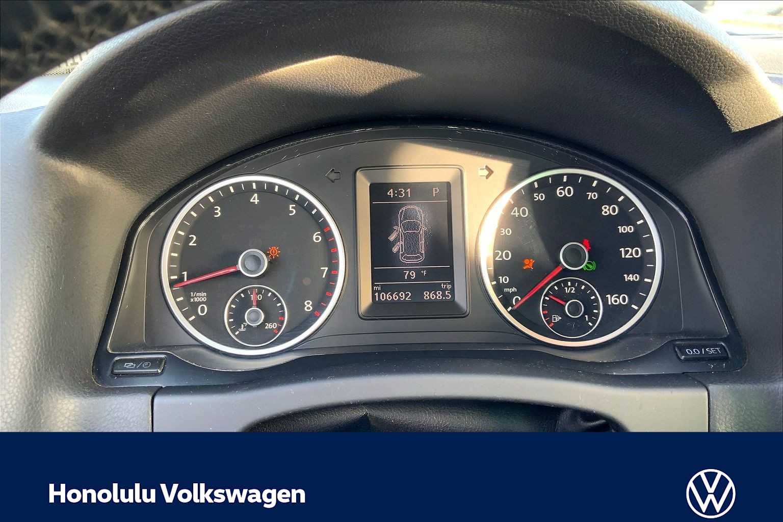 Thumbnail: 2013 Volkswagen Tiguan - 16