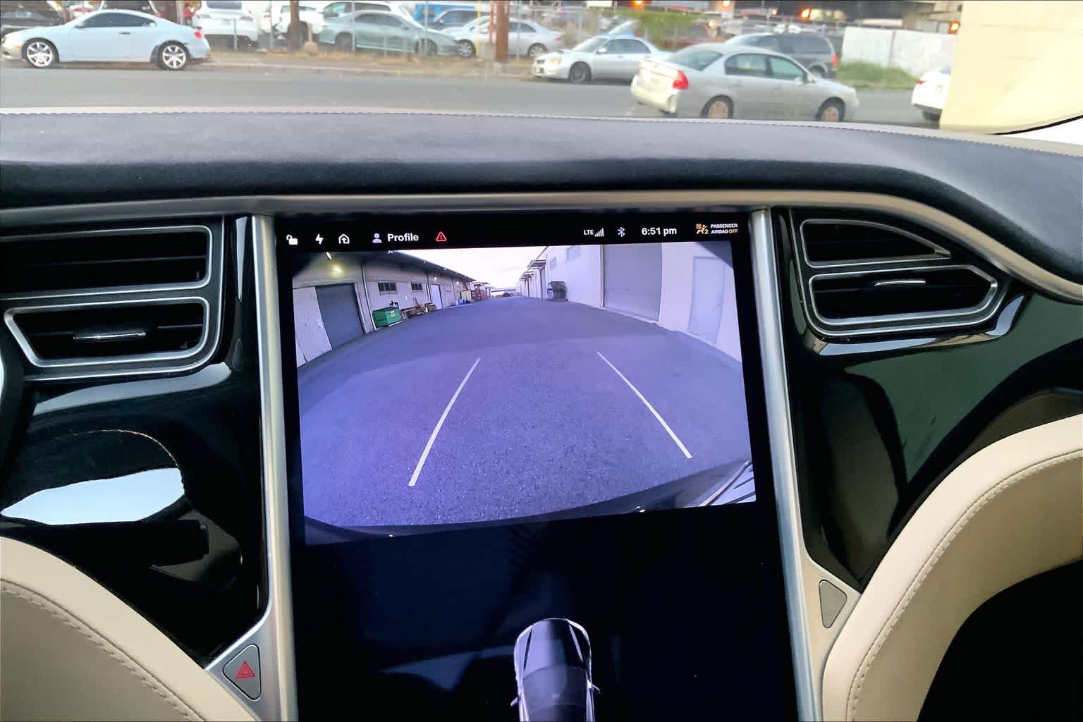 Thumbnail: 2015 Tesla Model S - 26