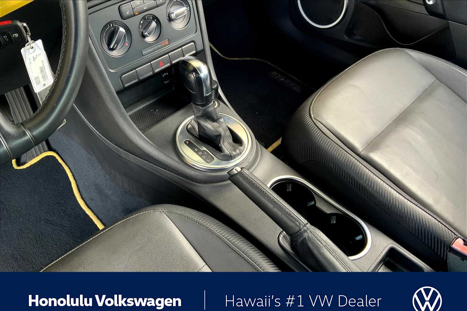 Thumbnail: 2013 Volkswagen Beetle - 14