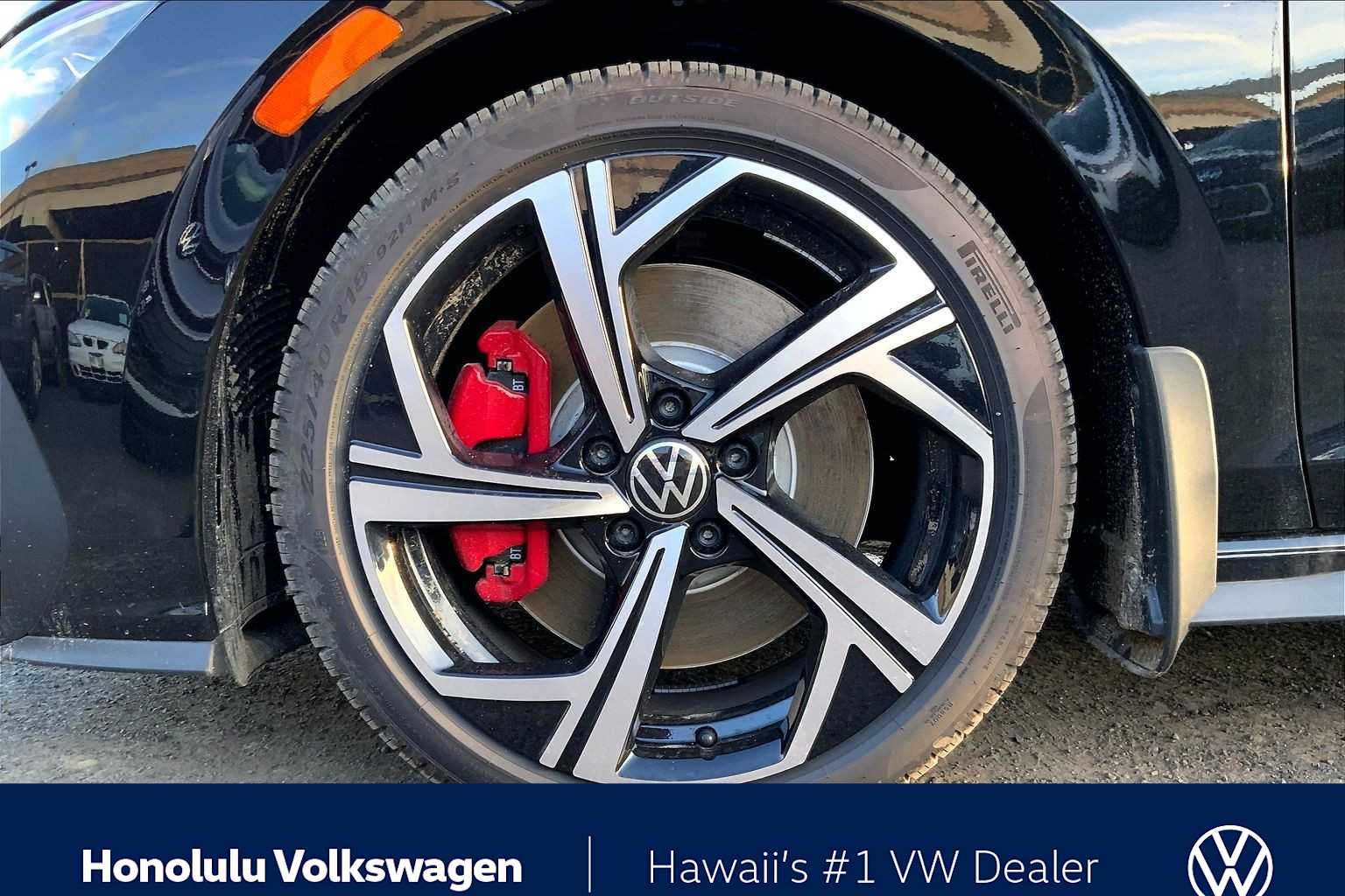 Thumbnail: 2025 Volkswagen Golf - 8