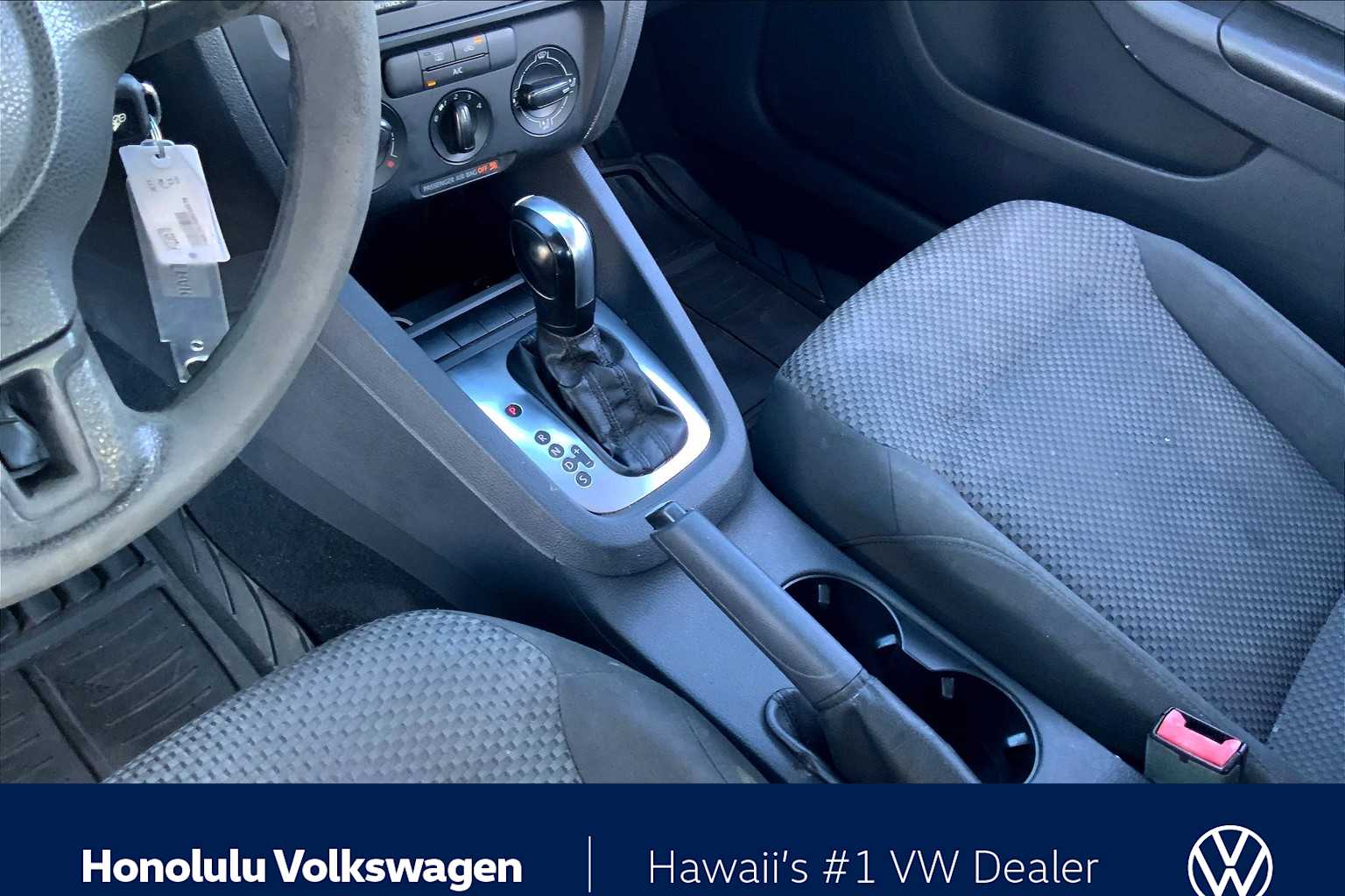 Thumbnail: 2013 Volkswagen Jetta - 15