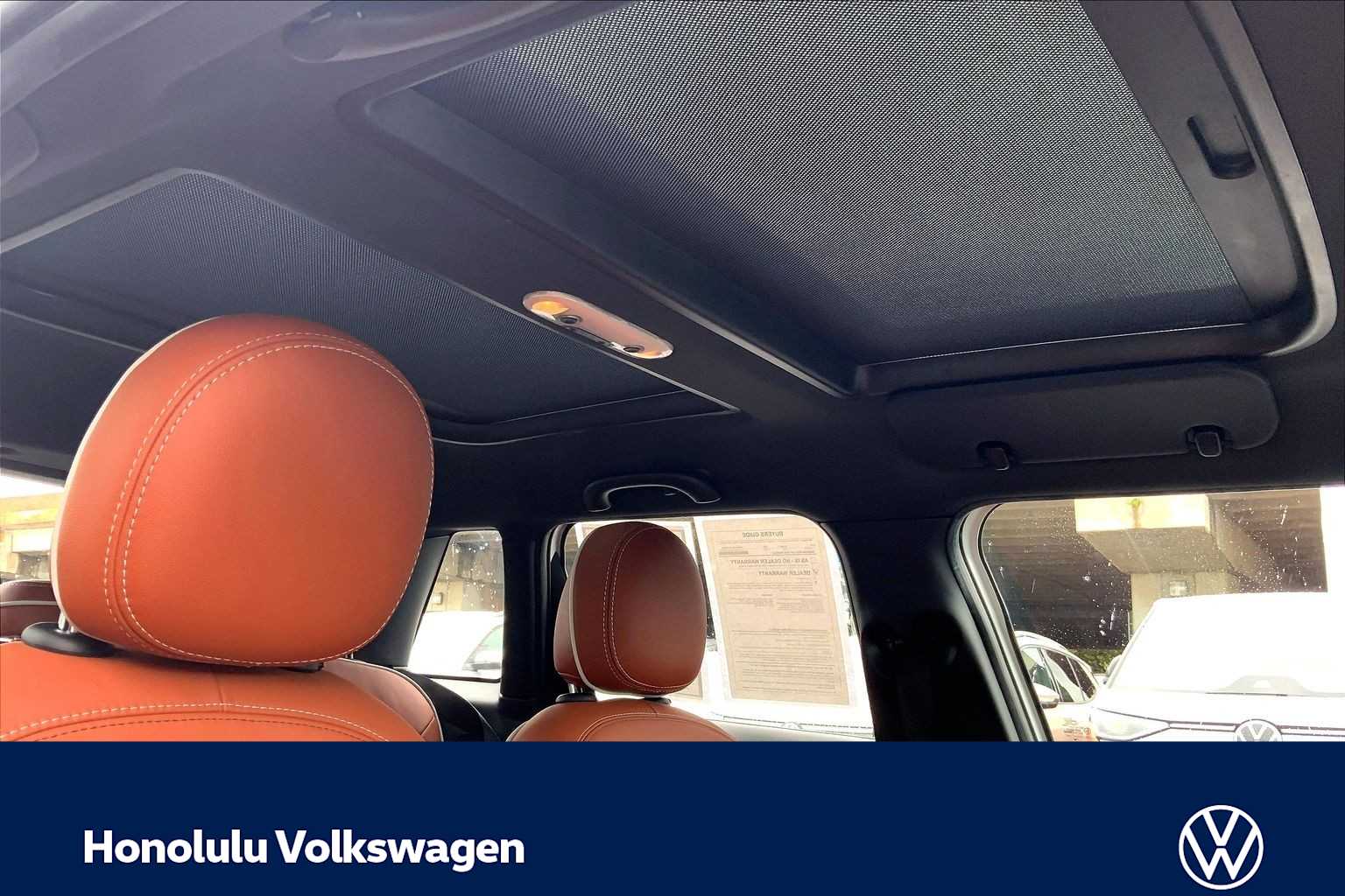 Thumbnail: 2023 MINI Cooper Hardtop - 30