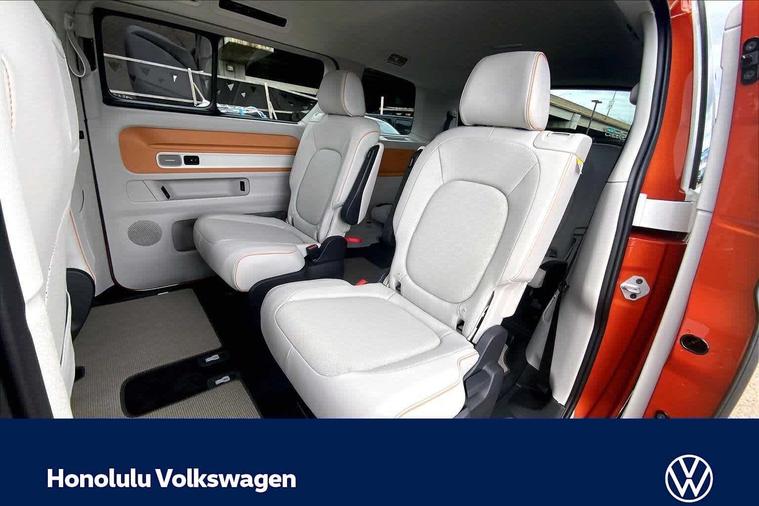 Thumbnail: 2025 Volkswagen ID.Buzz - 13