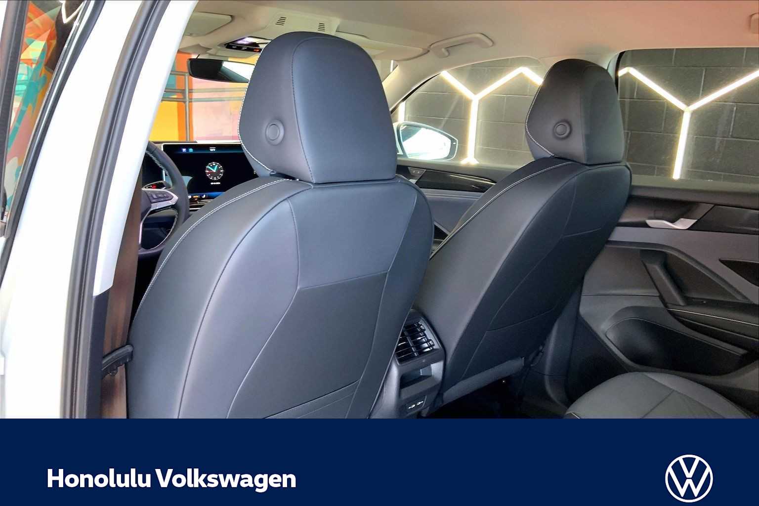 Thumbnail: 2026 Volkswagen Tiguan - 12