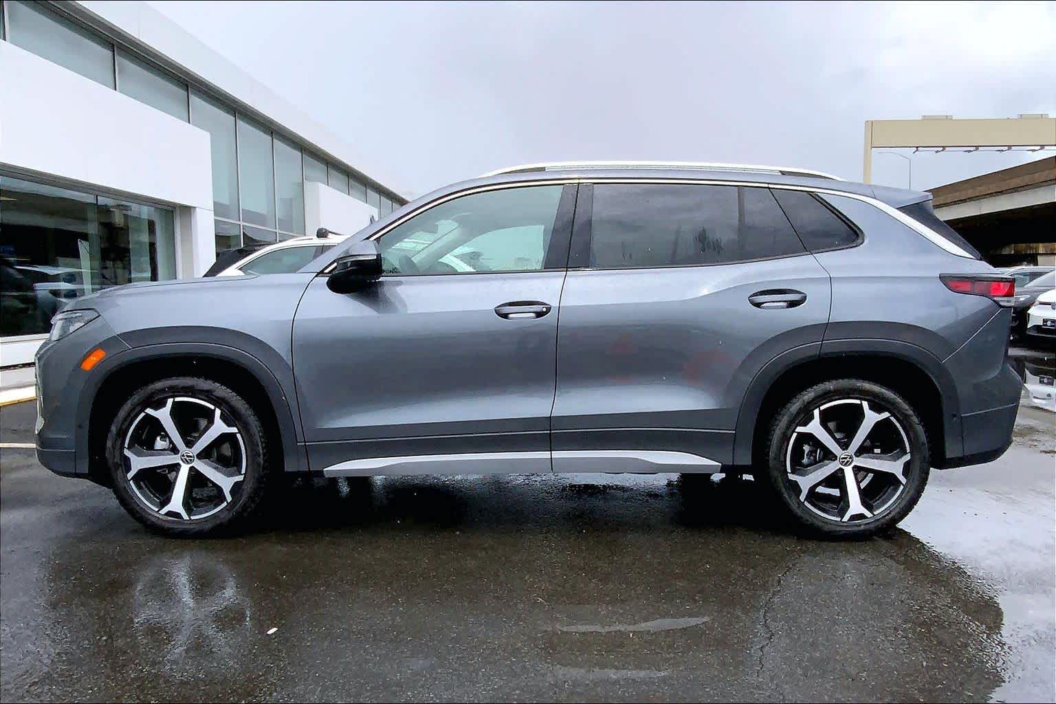 Thumbnail: 2026 Volkswagen Tiguan - 3