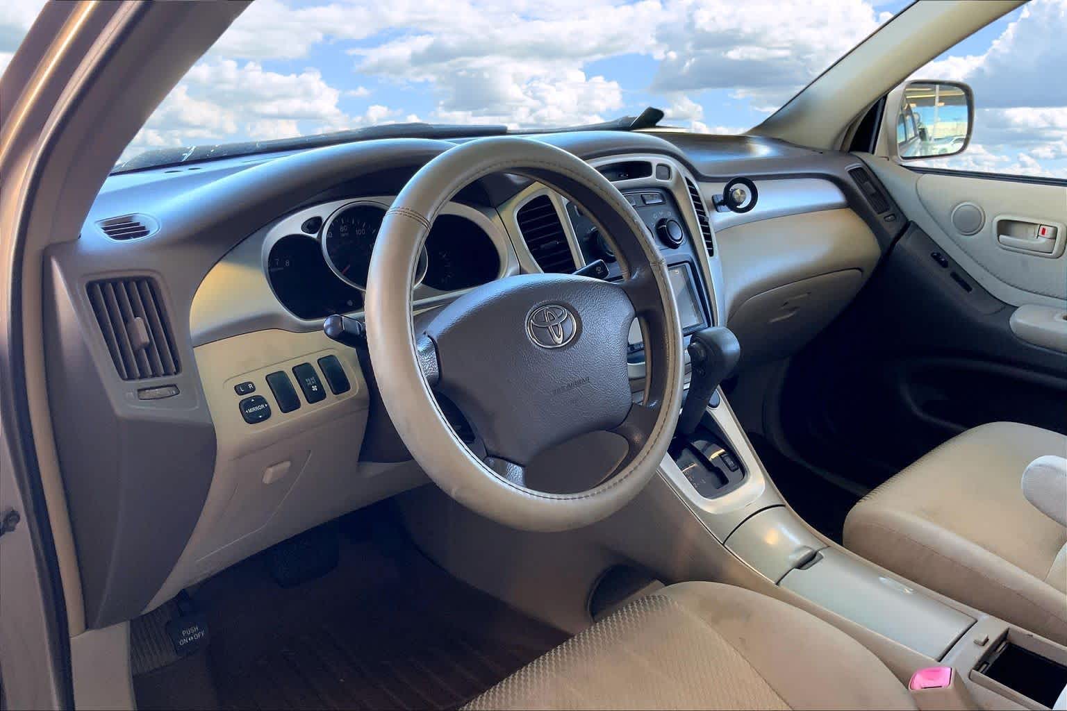 Used 2005 Toyota Highlander Base with VIN JTEEP21AX50103479 for sale in Honolulu, HI