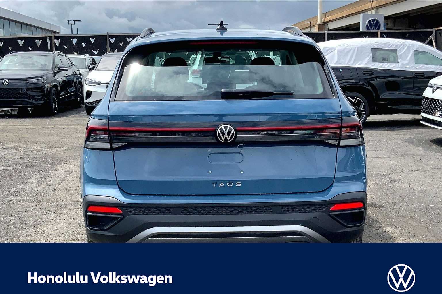 Thumbnail: 2026 Volkswagen Taos - 5