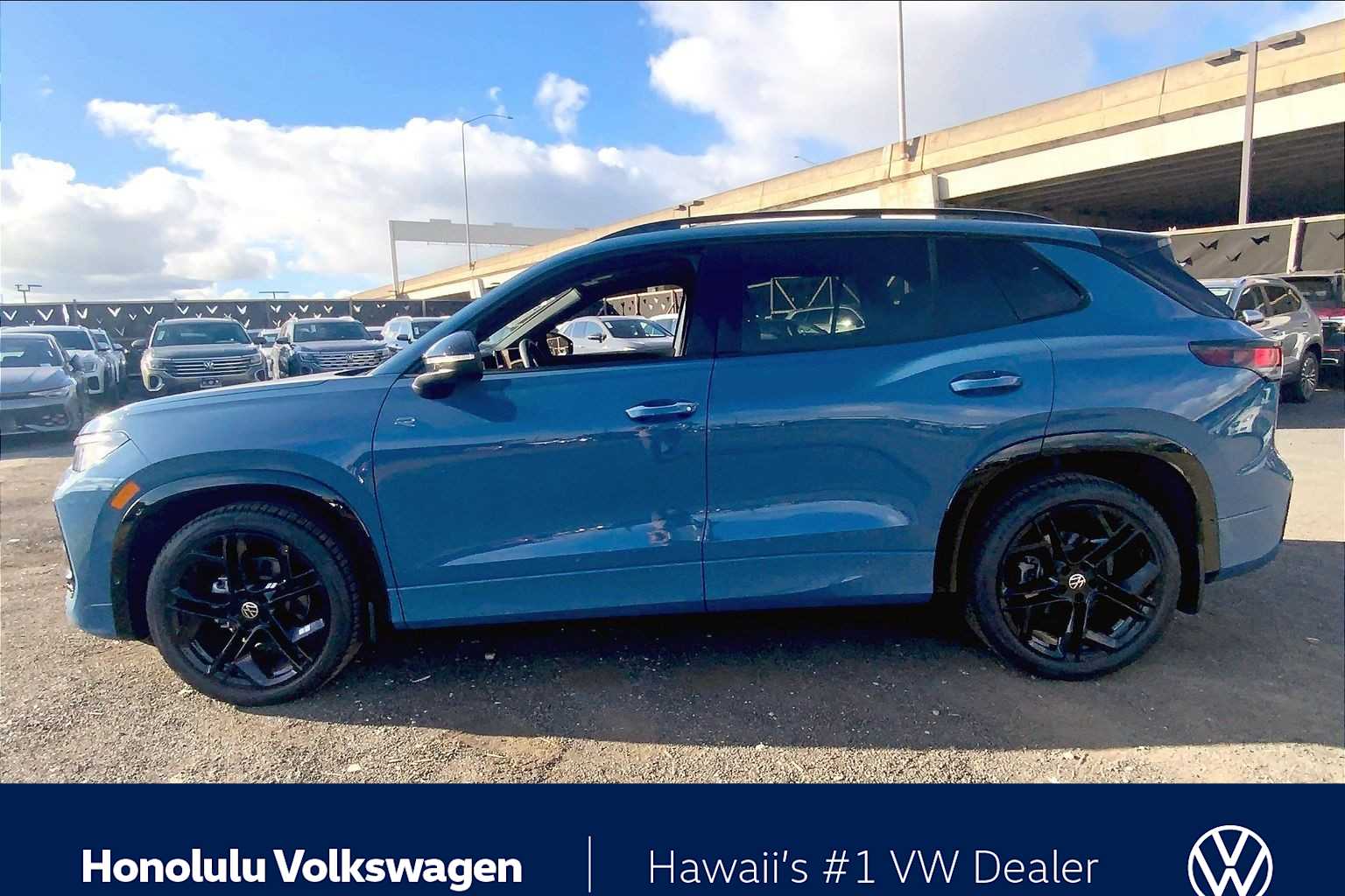 Thumbnail: 2026 Volkswagen Tiguan - 3