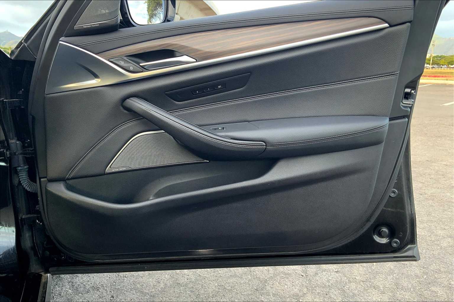 Thumbnail: 2018 BMW 5 Series - 27