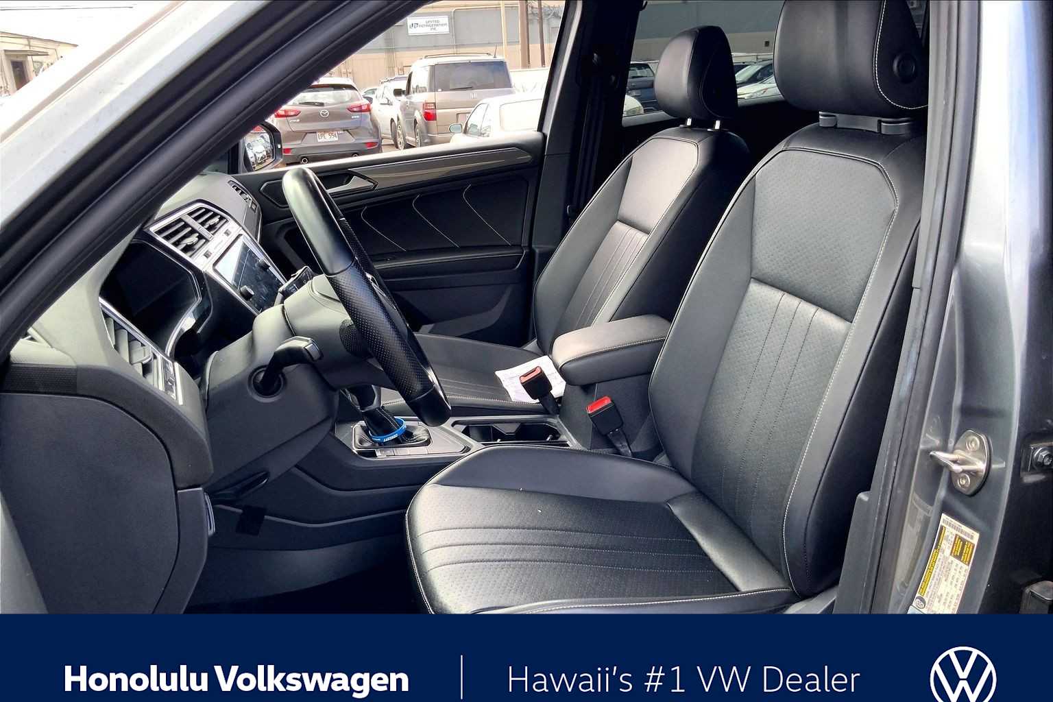 Thumbnail: 2022 Volkswagen Tiguan - 10