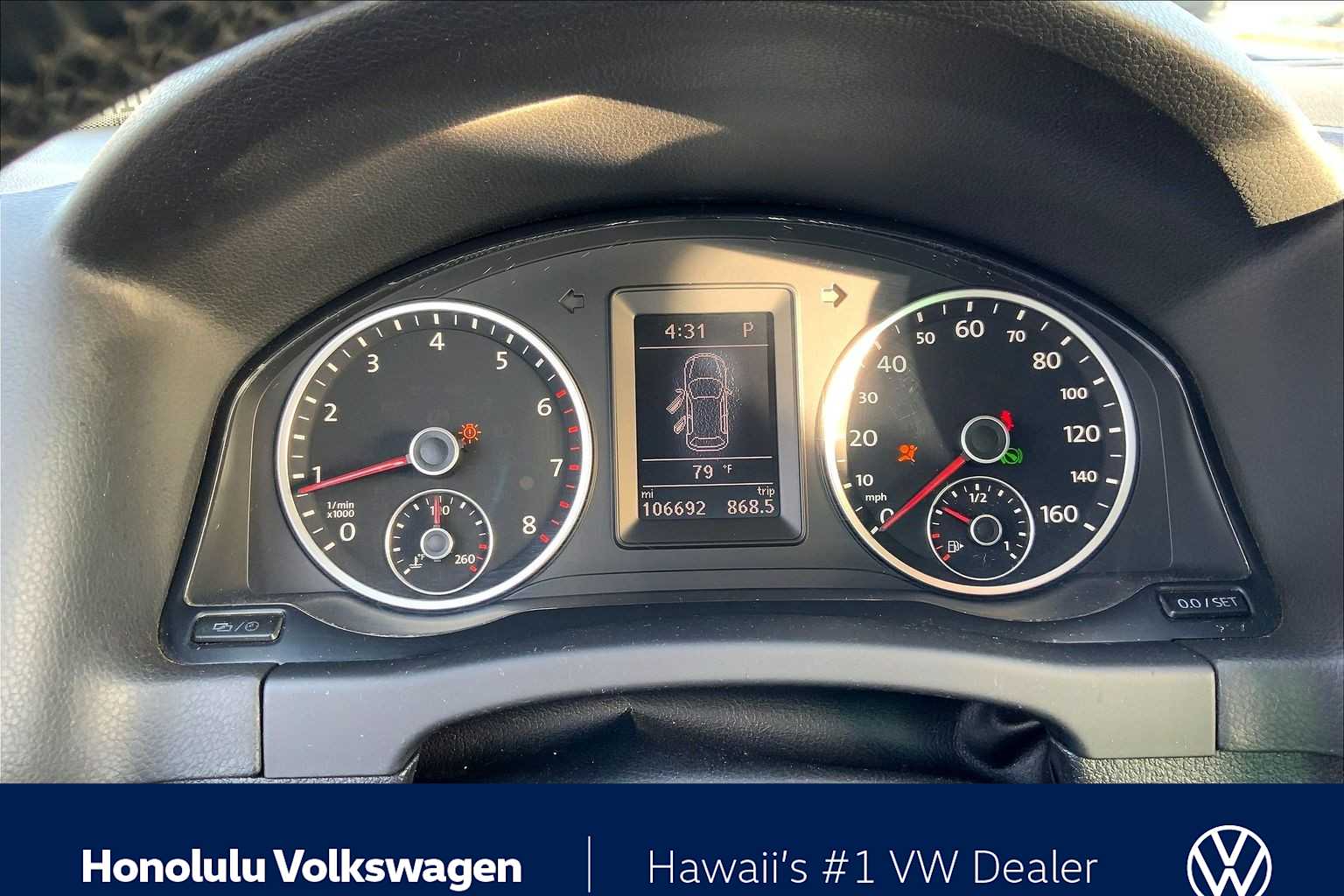 Thumbnail: 2013 Volkswagen Tiguan - 16