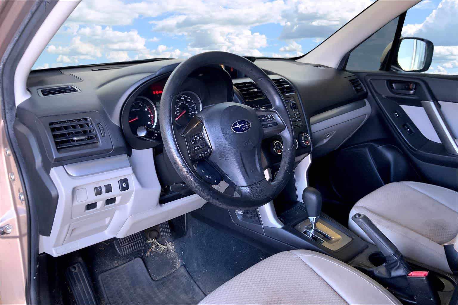 Used 2014 Subaru Forester i Premium with VIN JF2SJAEC3EH411725 for sale in Honolulu, HI