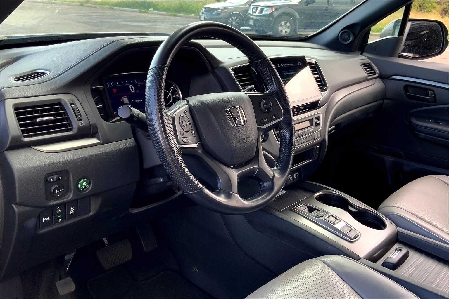 Used 2023 Honda Passport EX-L with VIN 5FNYF8H50PB025637 for sale in Honolulu, HI