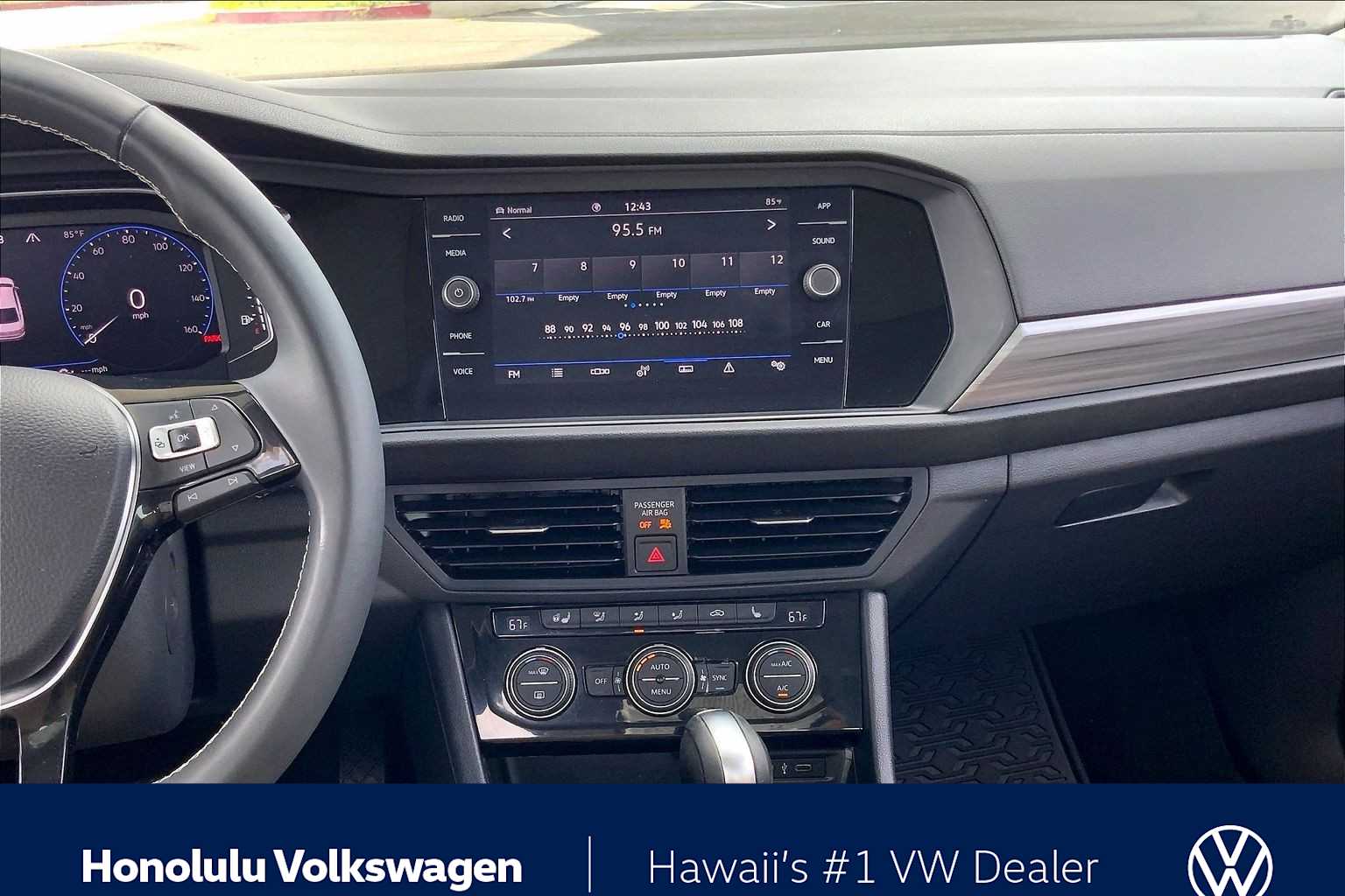 Thumbnail: 2021 Volkswagen Jetta - 14