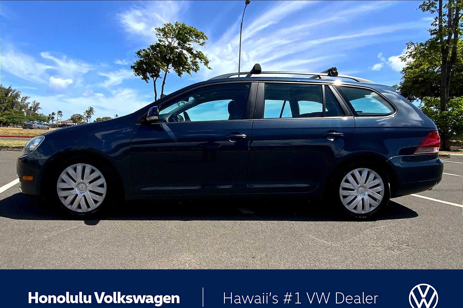 Thumbnail: 2010 Volkswagen Jetta - 3