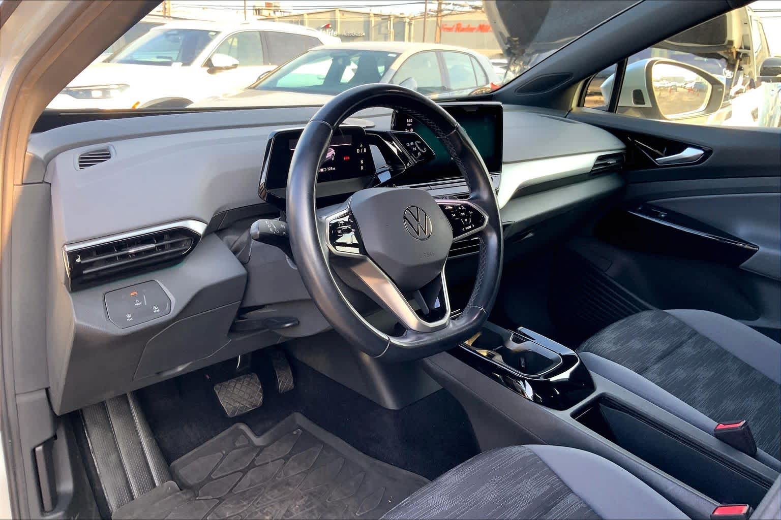 Used 2022 Volkswagen ID.4 PRO with VIN WVGRMPE20NP072745 for sale in Honolulu, HI